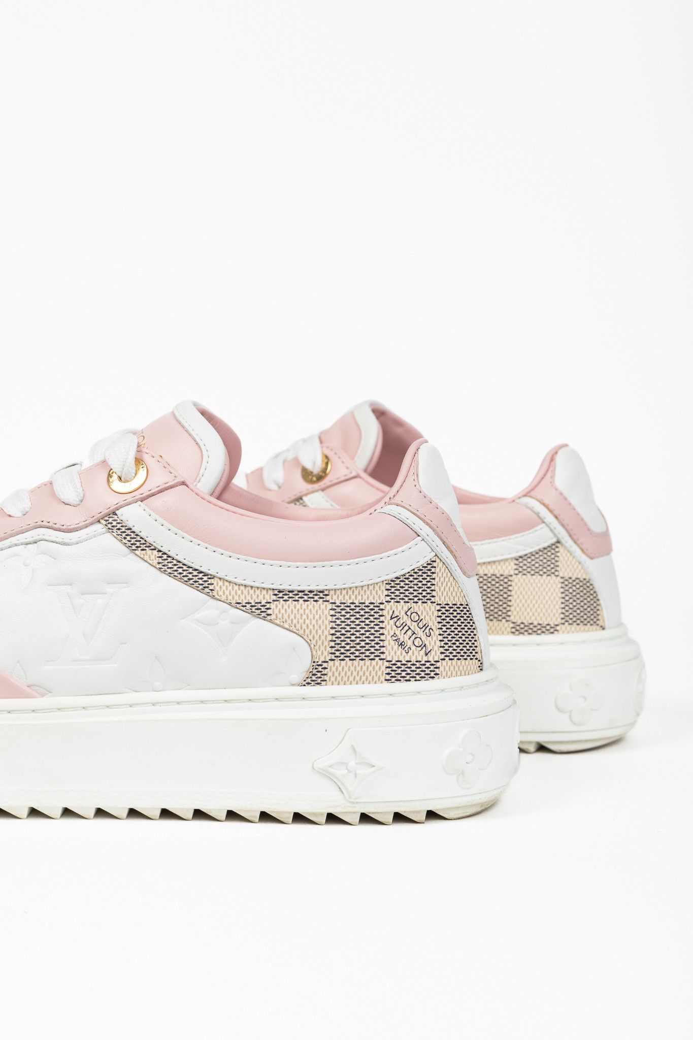 Louis Vuitton Louis Vuitton Time Out Embossed & Damier Azur Sneakers Size US 7.5 / IT 37.5 - 8 Thumbnail