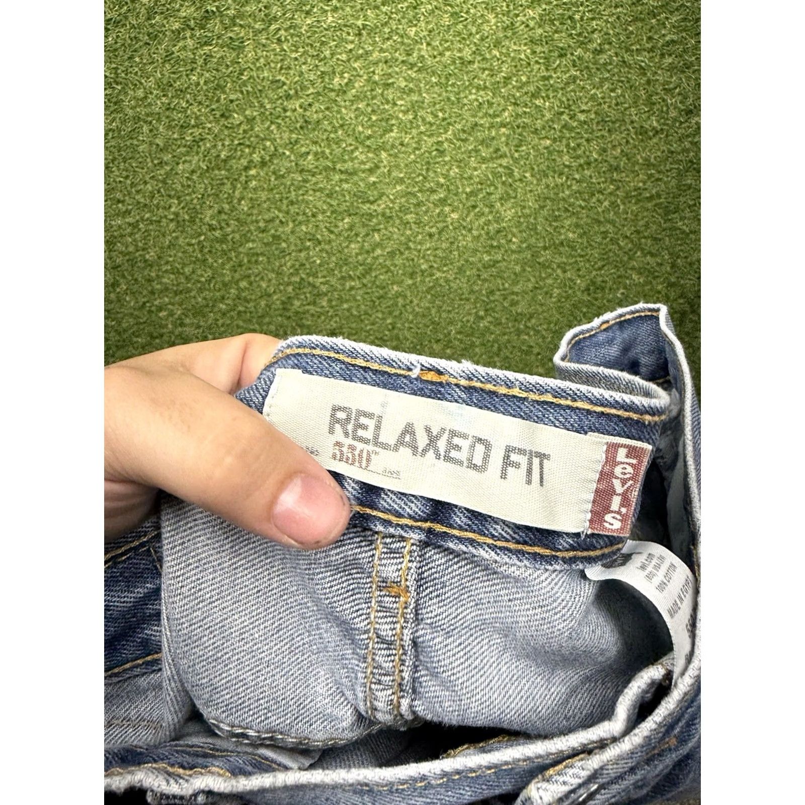 Levi's Levi's 550 Jeans Mens 36x30 Light Wash Denim Relaxed Tapered Casual Workwear Blue Jeans Mens Size US 36 / EU 52 - 3 Thumbnail