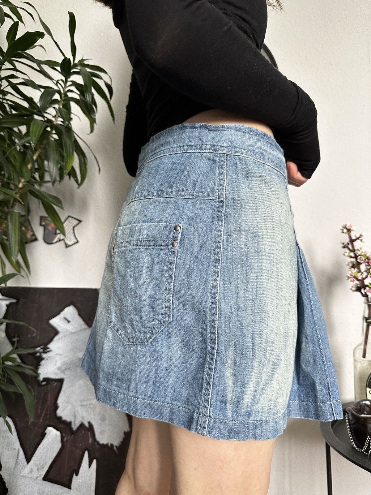 Beauty Beast × Japanese Brand Vintage micro pleated asymmetrical mini skirt washed denim Size 28" / US 6 / IT 42 - 8 Thumbnail