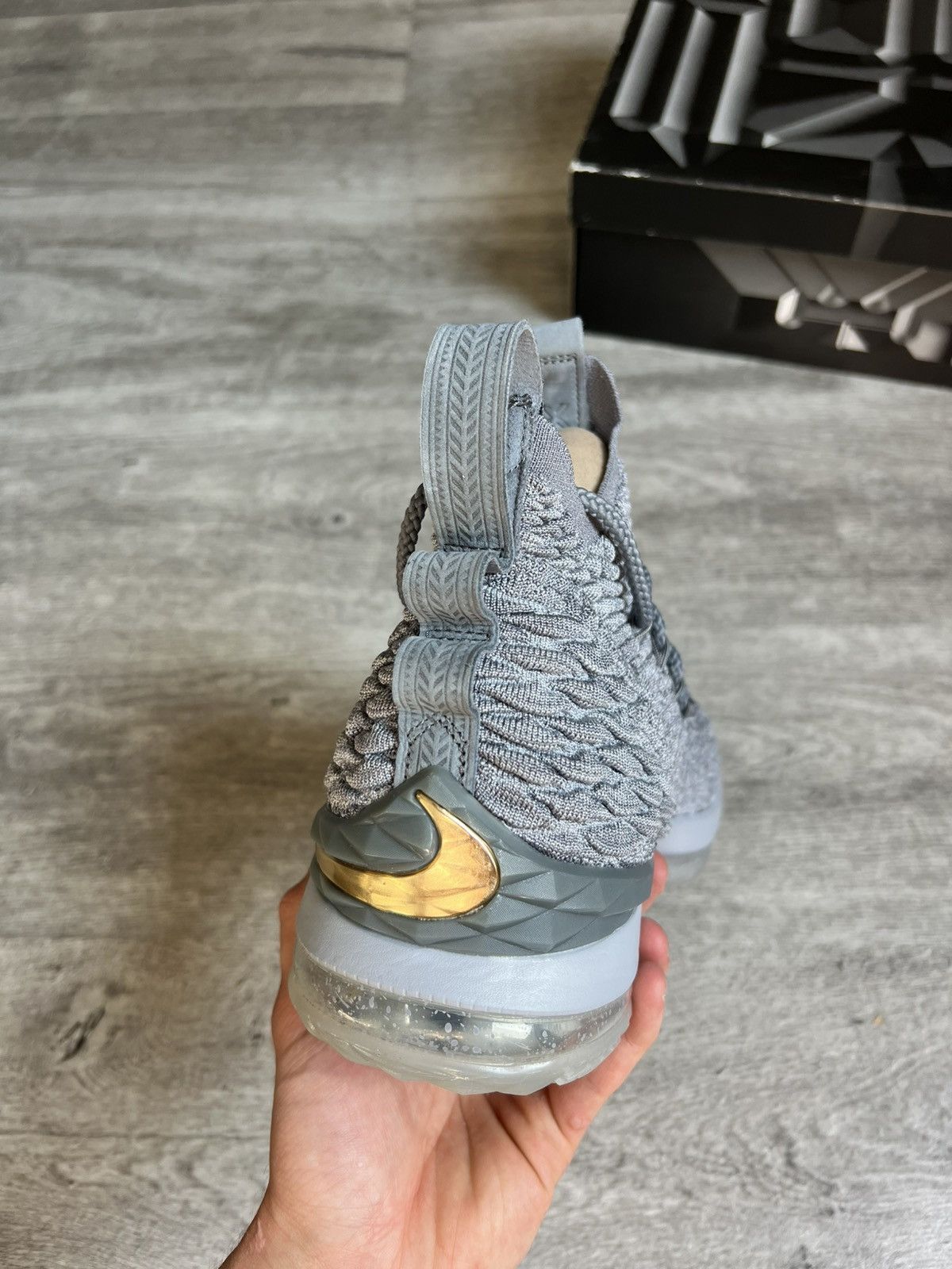Nike Shoe’s Nike Lebron 15 City Series Size US 12 / EU 45 - 9 Thumbnail