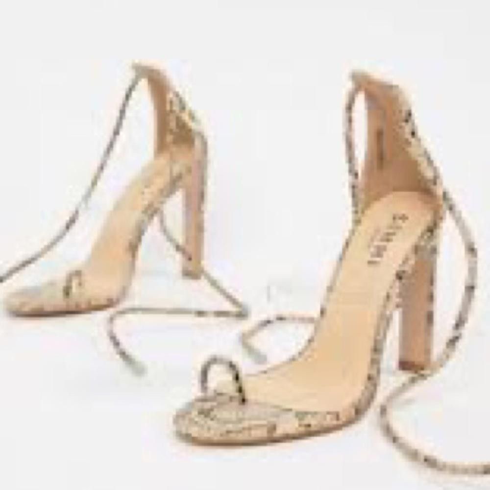 Designer SIMMI l Kaylee Snakeskin & Clear Toe Loop Heels 7 Size US 7 / IT 37 - 11 Thumbnail