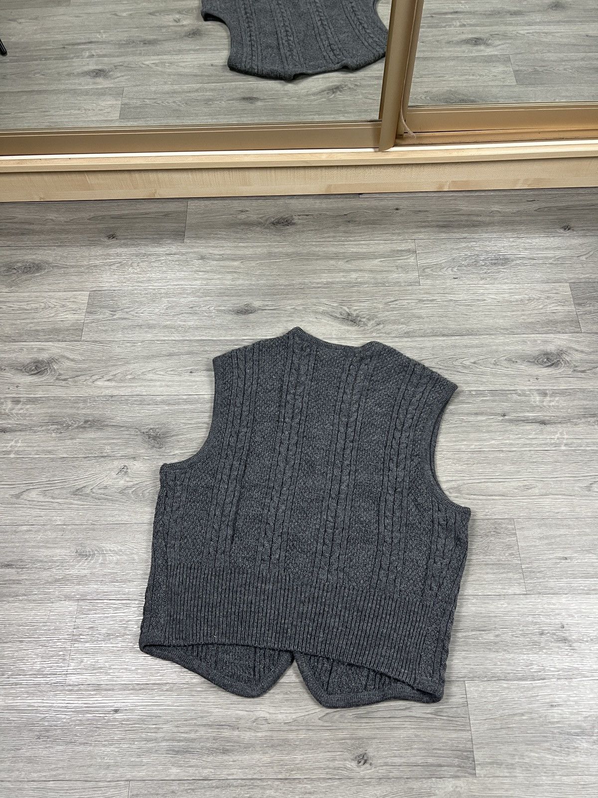 Lacoste Lacoste sleeveless wool vest size L gray men’s Size US L / EU 52-54 / 3 - 6 Thumbnail