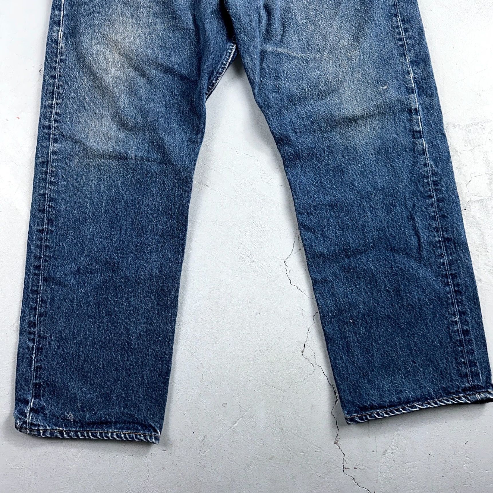 Levi's VINTAGE Levi's 501 Jeans Straight Blue 44x32 Mens Regular 90s USA 5-Pocket Denim Button 44x32 Men’s Jeans Size US 44 / EU 60 - 3 Thumbnail