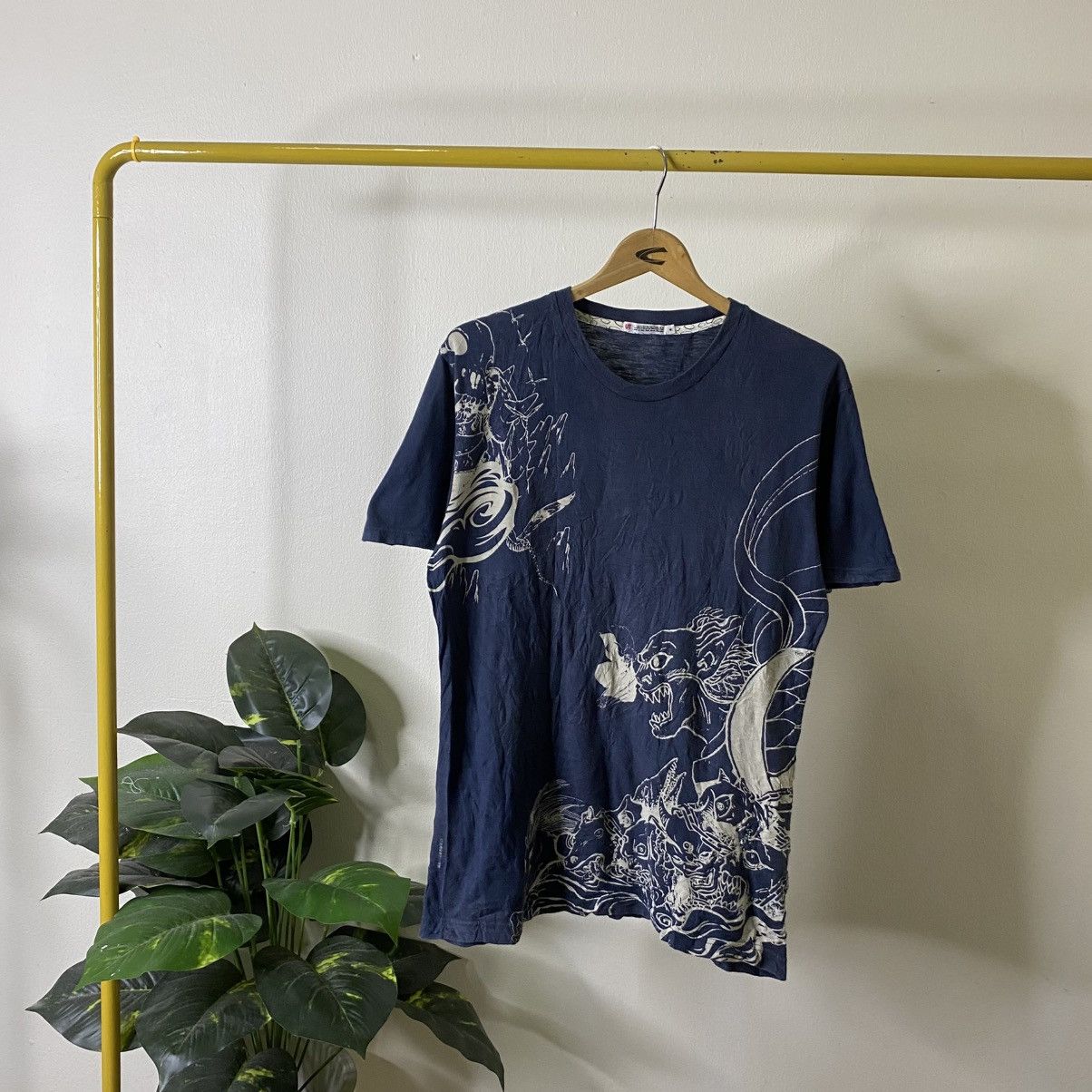 Uniqlo Japanese Motive Karakuri Tamashii Ed Hardy Style T Shirt Size US M / EU 48-50 / 2 - 1 Thumbnail