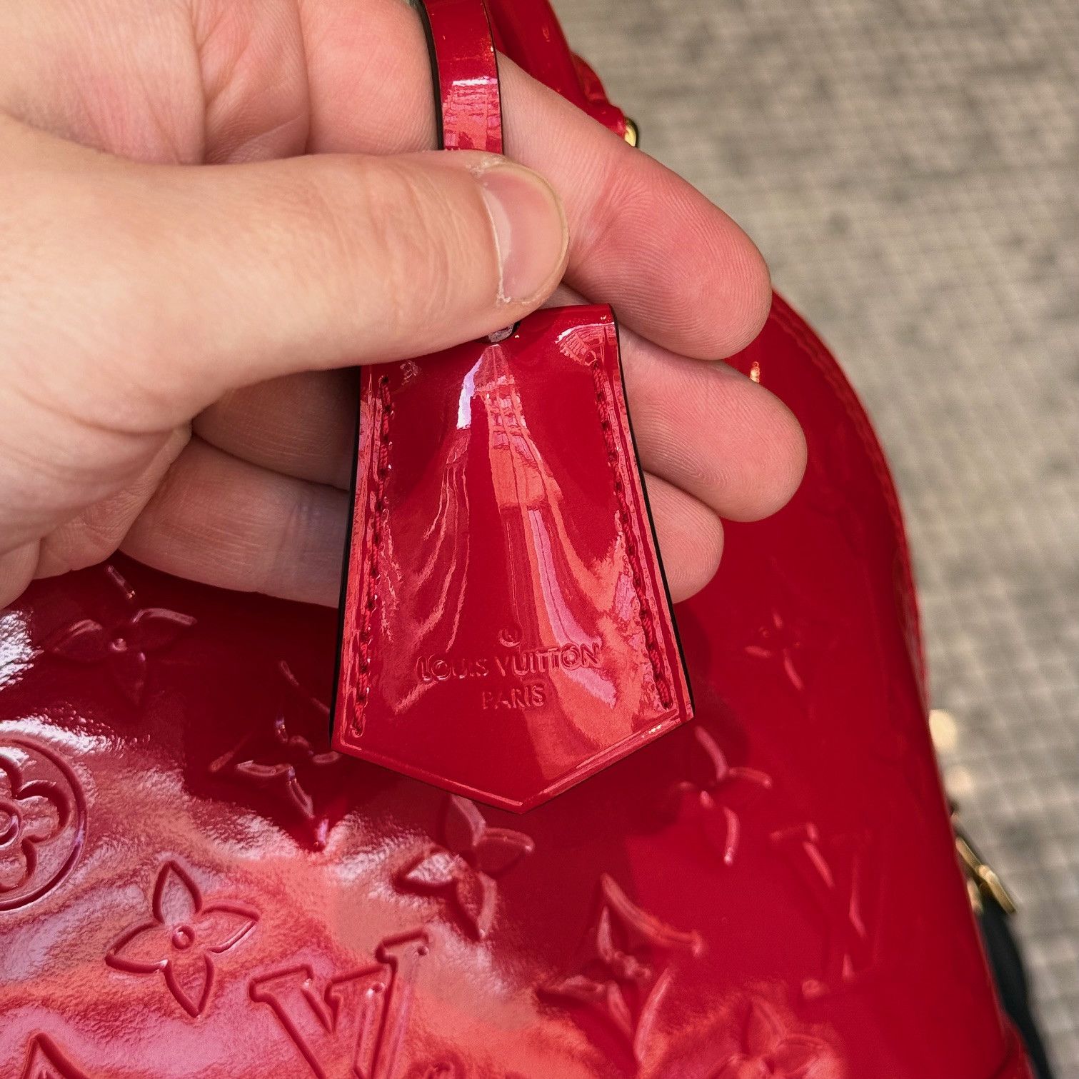 Louis Vuitton Louis Vuitton 2015 Red Monogramme Vernis Alma BB Bag Size ONE SIZE - 13 Thumbnail