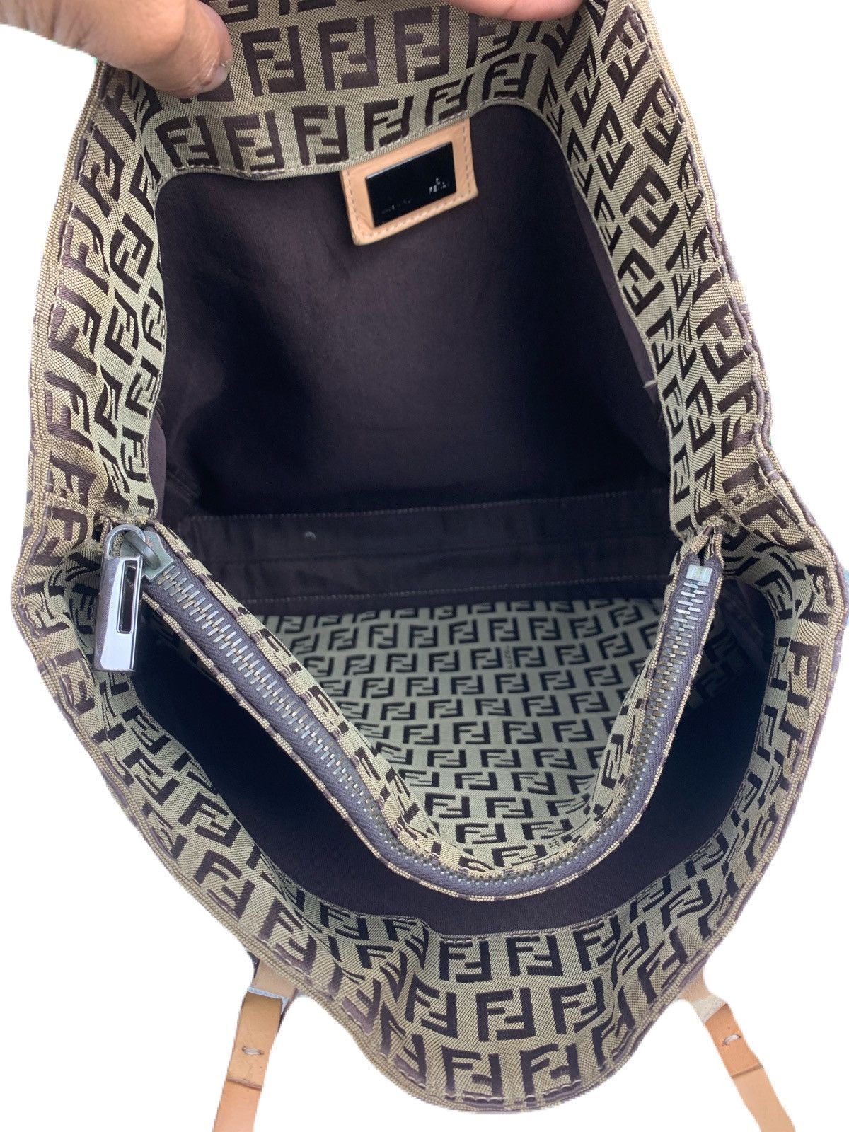 Fendi Authentic vintage fendi zucchino tote bag Size ONE SIZE - 14 Thumbnail