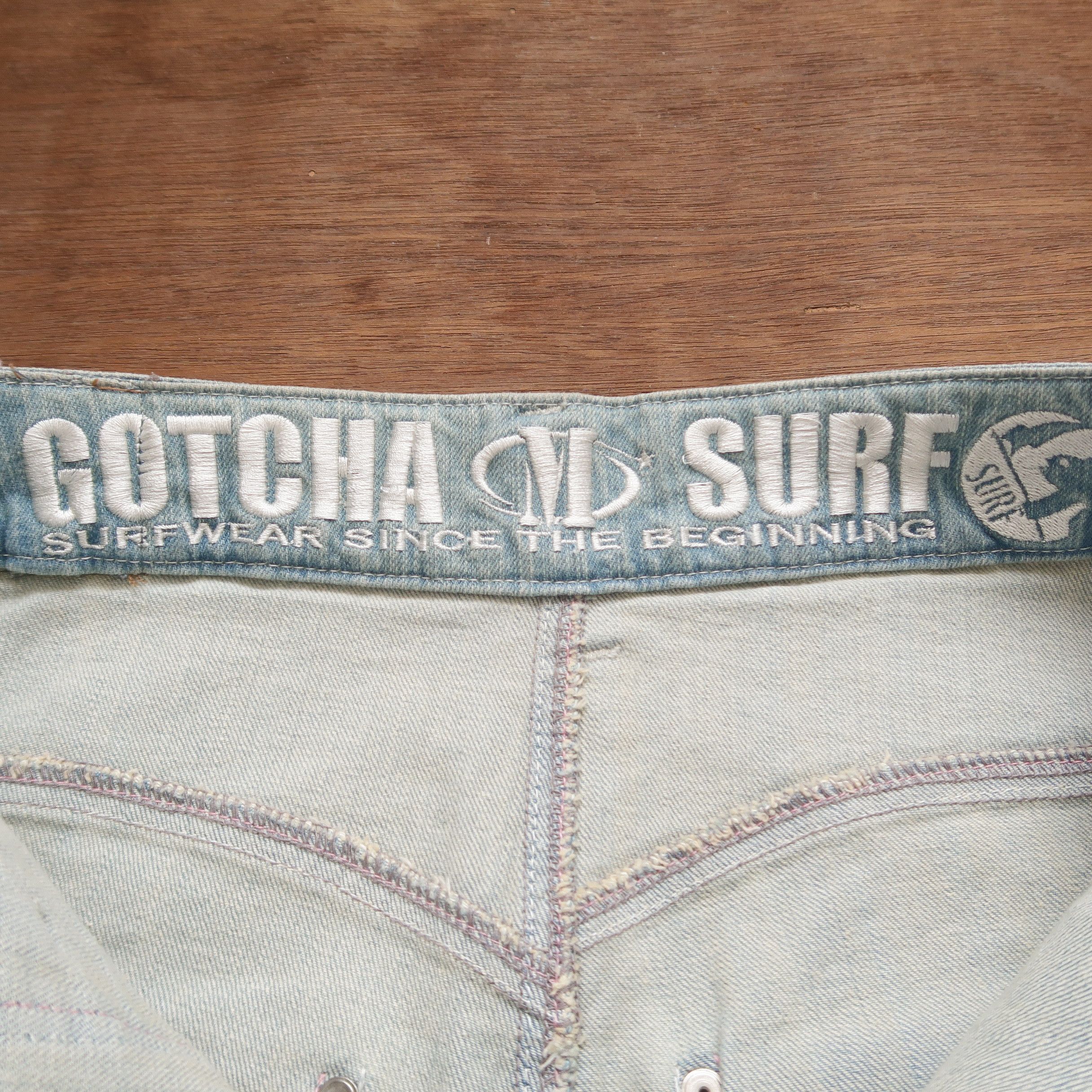 Le Grande Bleu (L.G.B.) 🔥Sick Y2K LGB Vintage Gotcha Banana Curved Denim Vkei Size US 32 / EU 48 - 8 Thumbnail