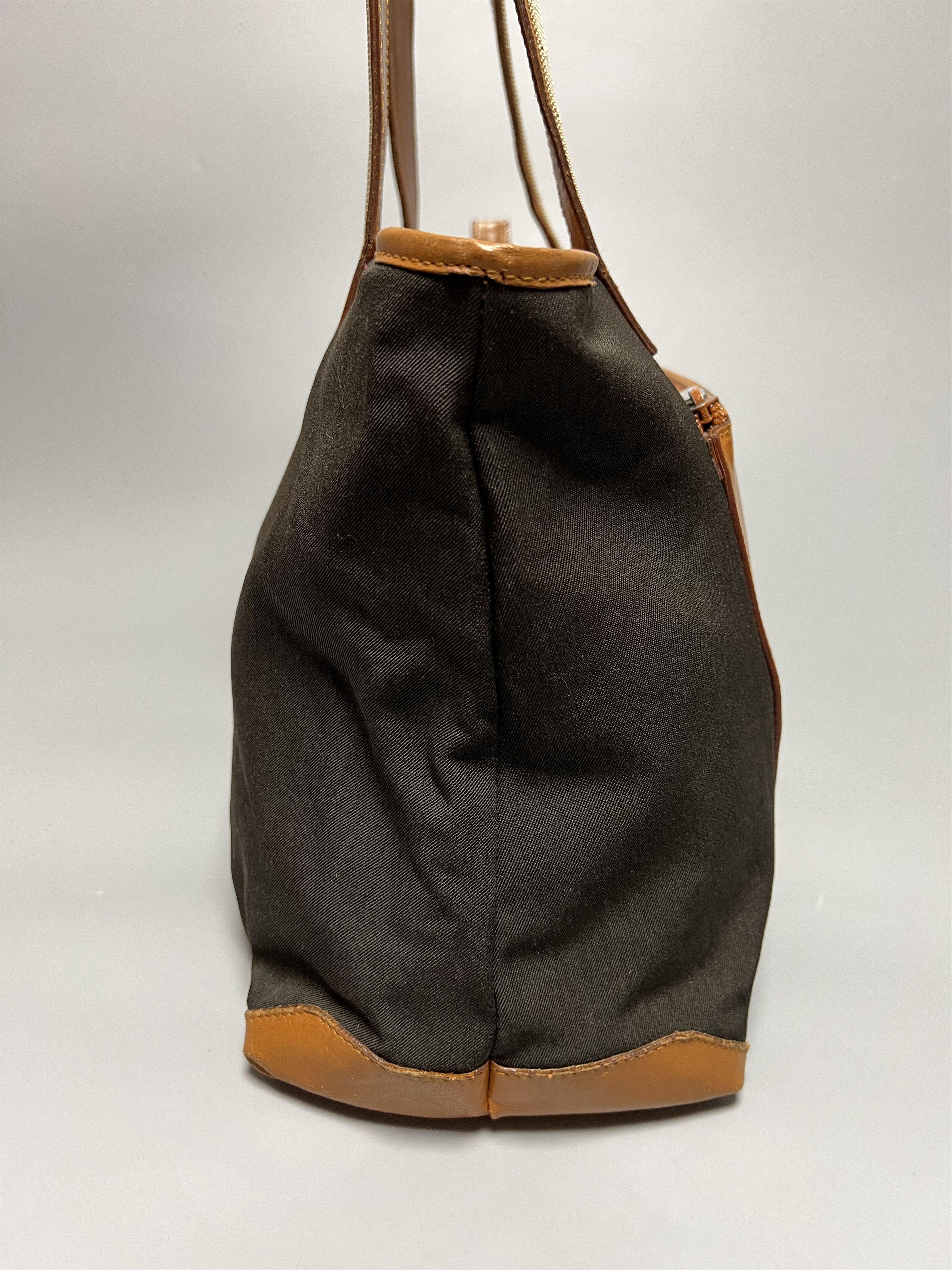 Gucci Rare Gucci Vintage Brown Shoulder Bag Size ONE SIZE - 6 Thumbnail