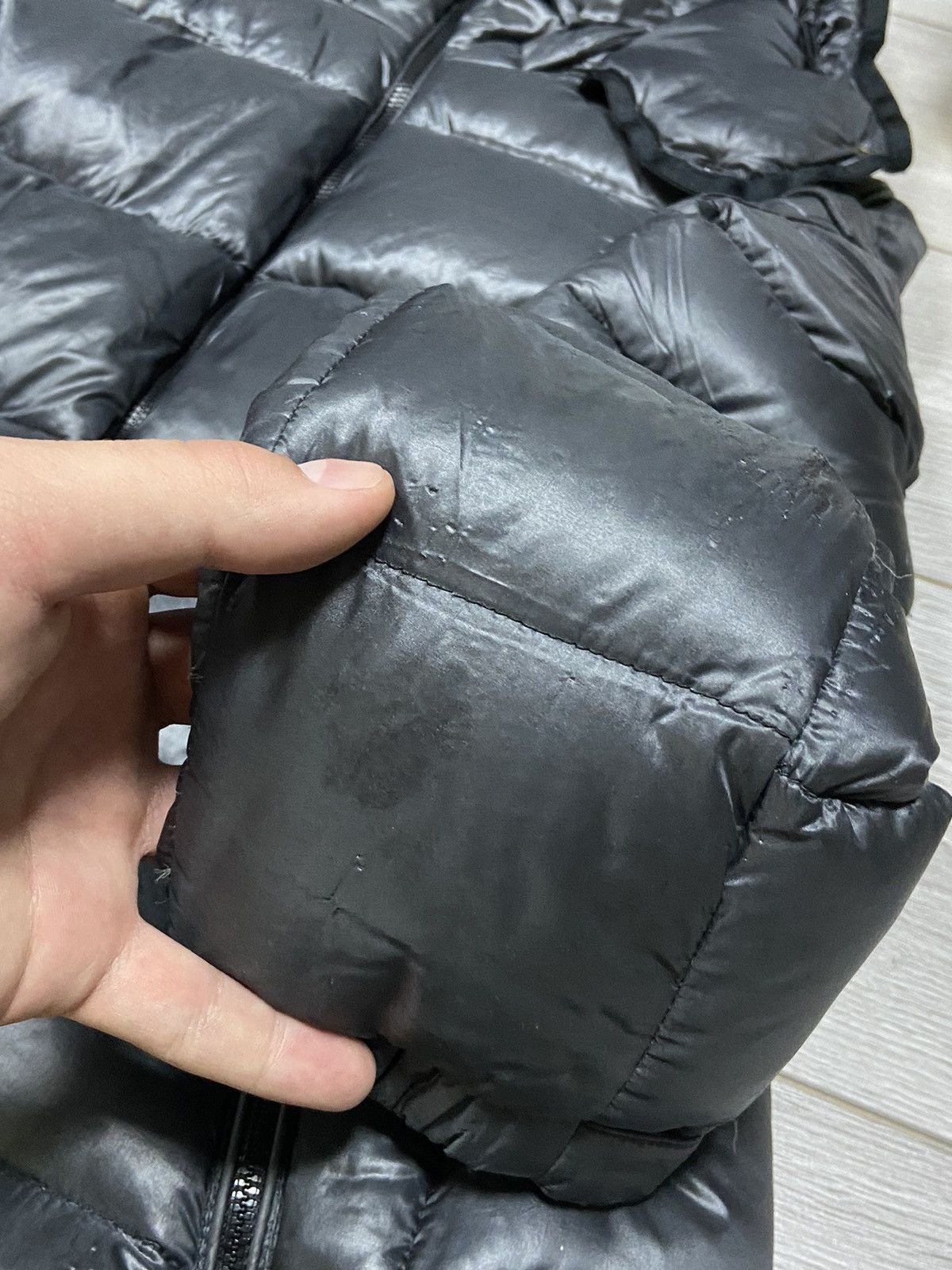 Moncler Moncler Berre Giubbotto puffer down jacket Size S / US 4 / IT 40 - 12 Thumbnail