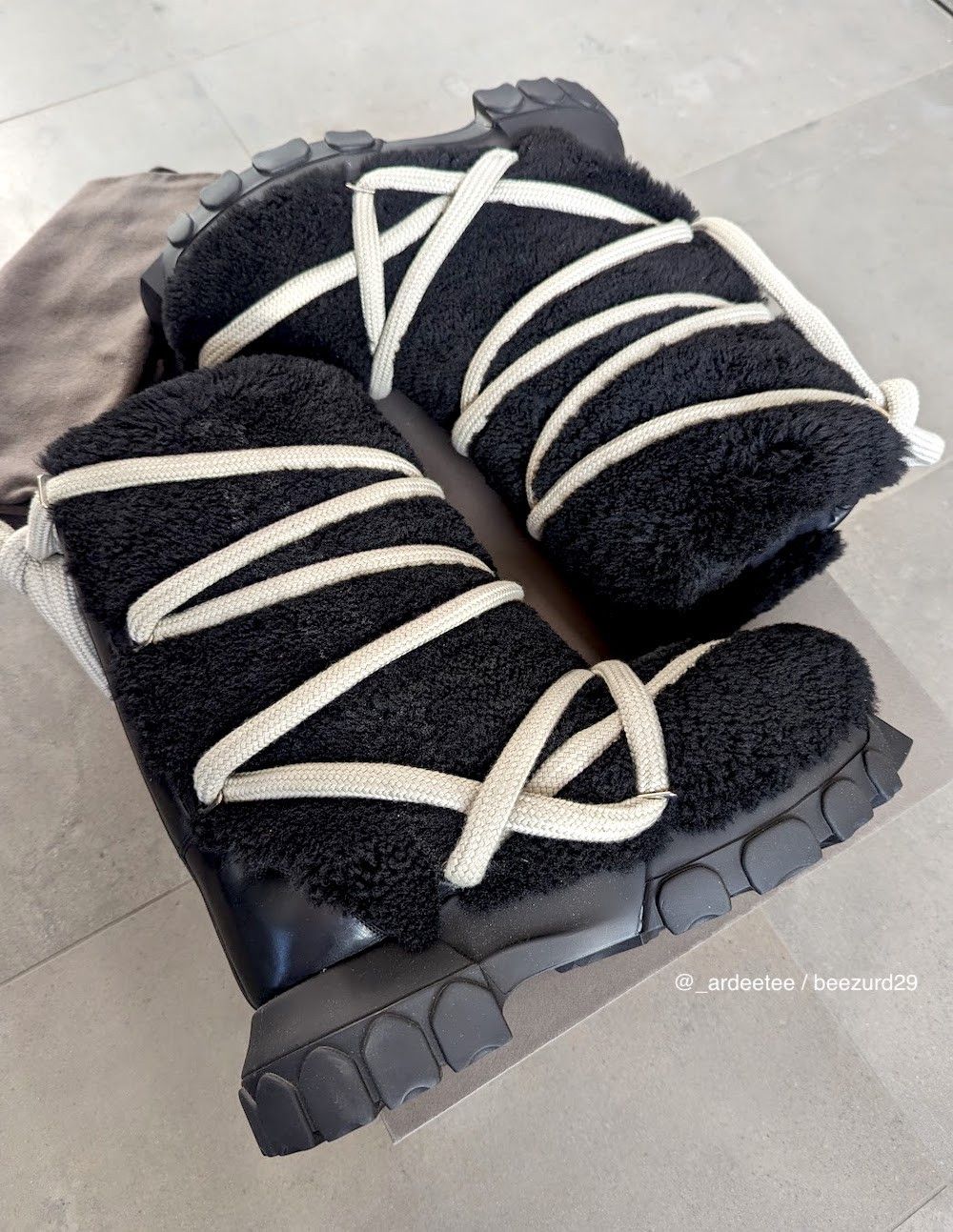 Rick Owens *NEW* SHEARLING LUNAR TRACTOR BOOTS FW22 STROBE Size US 9 / EU 42 - 1 Thumbnail