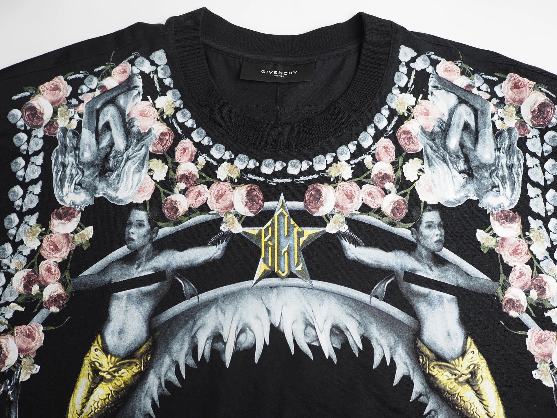Givenchy Givenchy Black Floral Shark Mouth Short Sleeve Size US XXS / EU 40 - 3 Thumbnail