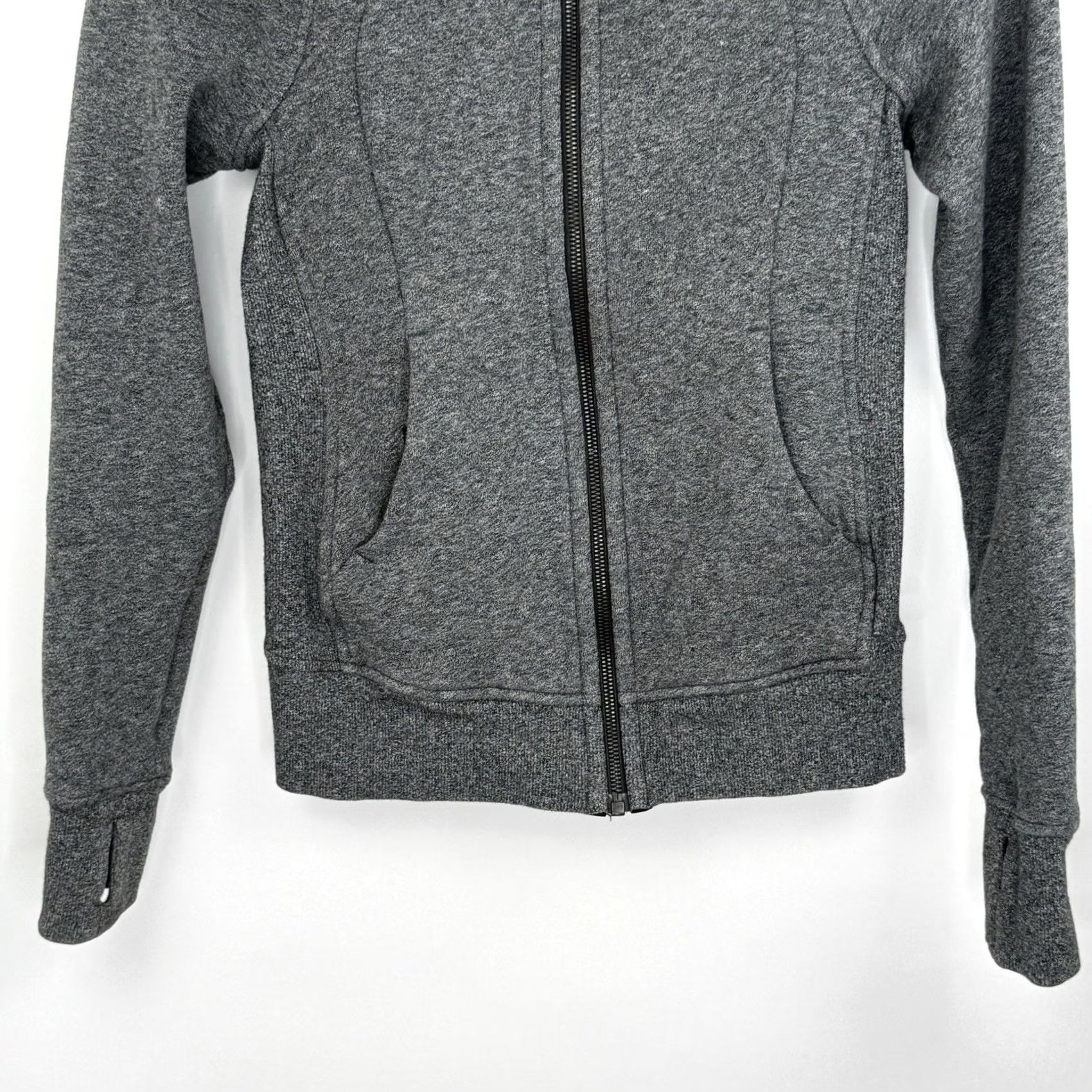 Lululemon Lululemon Scuba Hoodie Womens Size 2 Full Zip Heather Gray Athleisure Hooded Shirt Womens Activewear Fall Winter Gym Running Pockets Logo Zipper Size XS / US 0-2 / IT 36-38 - 5 Thumbnail