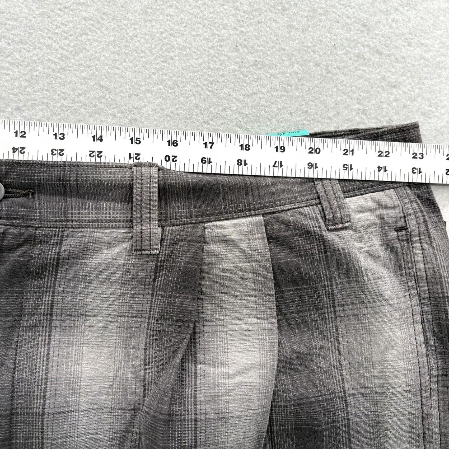 Perry Ellis Perry Ellis America Shorts Mens 46 Gray Plaid Chino Pleated 9" Relaxed Casual Shirt? Size US 30 / EU 46 - 6 Thumbnail