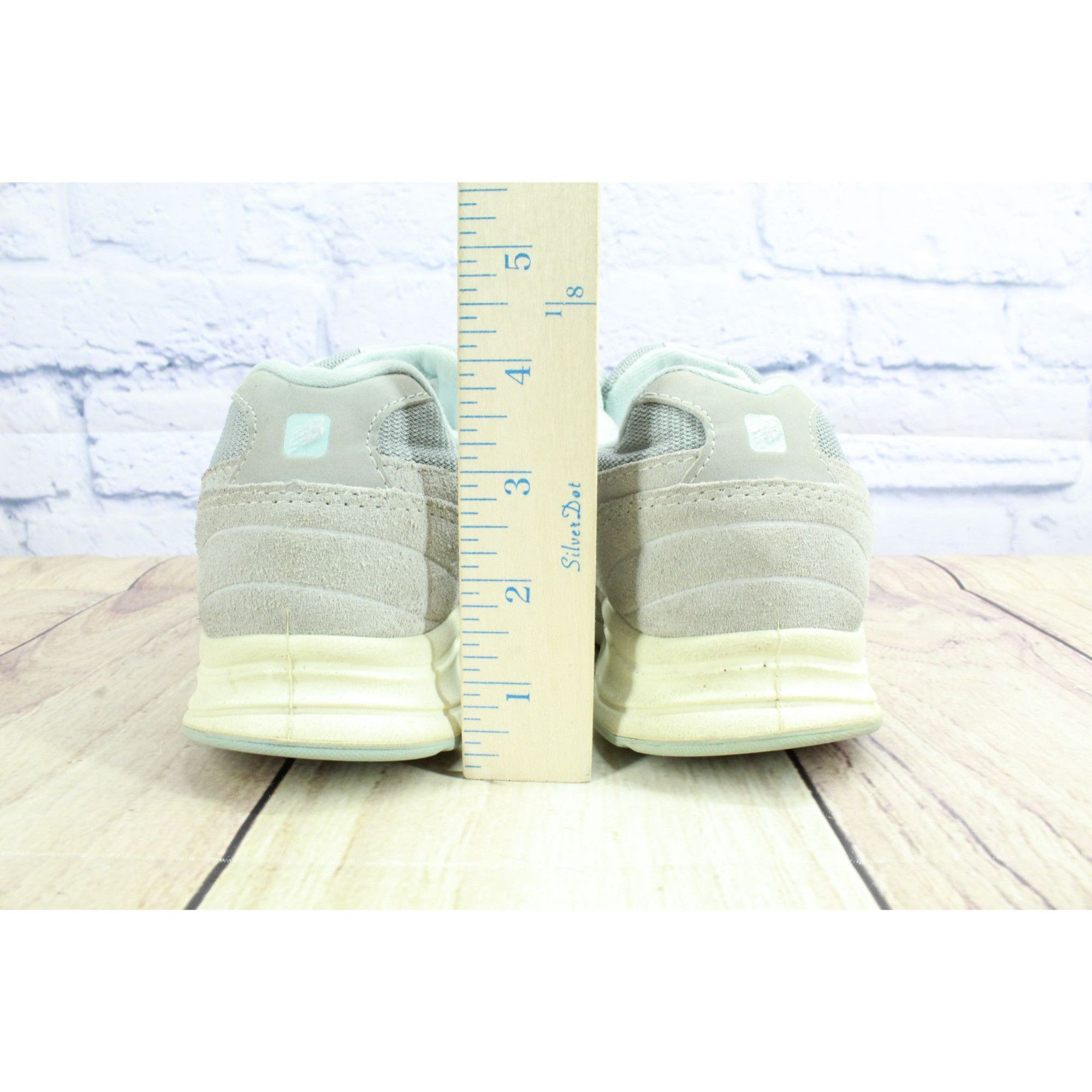 New Balance New Balance 877 Women's Light Blue Suede Walking Shoes 6.5 B Size US 6.5 / IT 36.5 - 6 Thumbnail