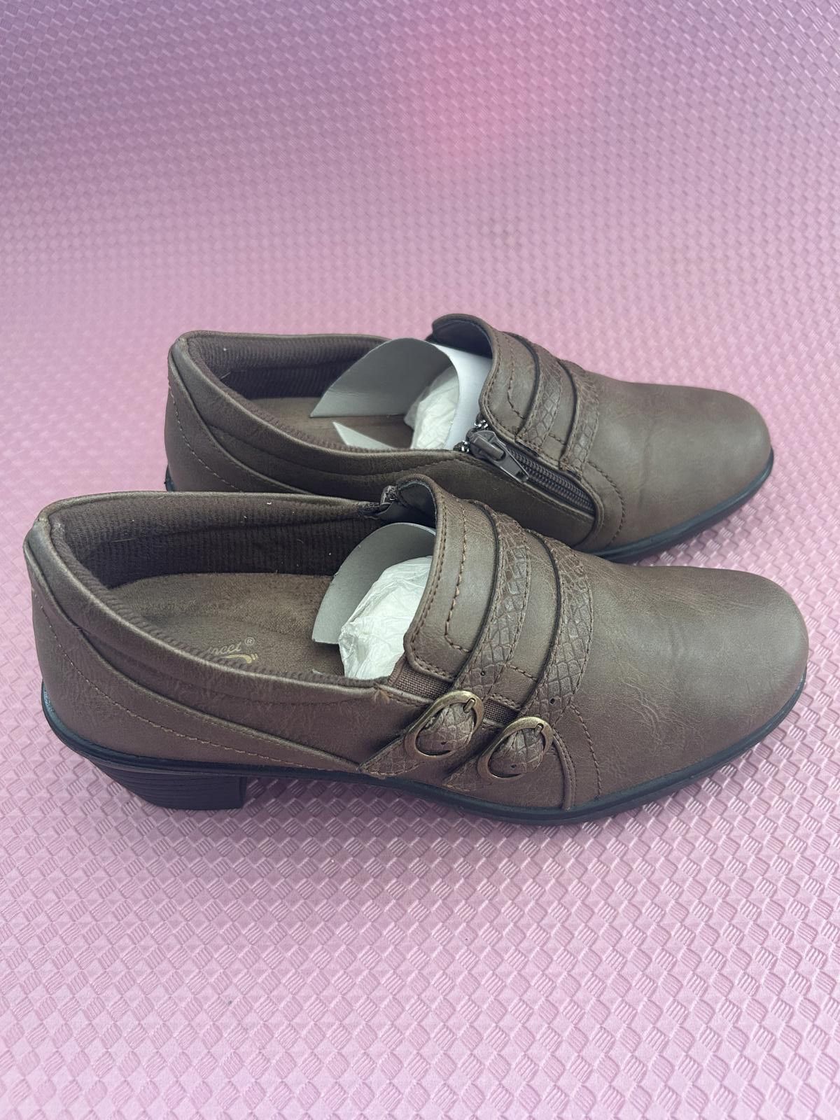 Designer Easy Street Women’s Taupe Stroll Comfort Shoes, Size 8.5M Size US 8.5 / IT 38.5 - 2 Thumbnail