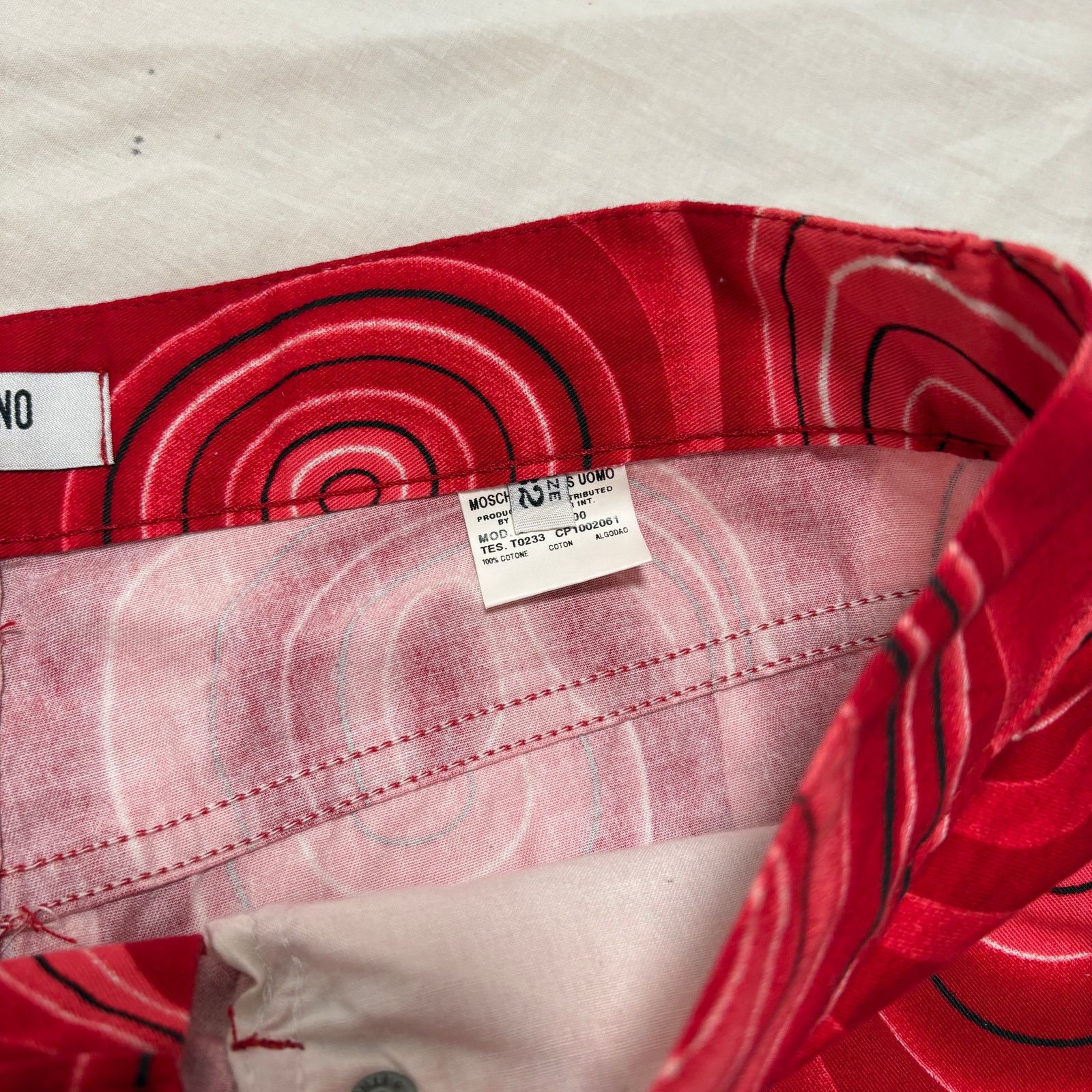 Moschino VTG 90's Red Moschino Peace Sign Jeans Grail SZ 32" Size 32" / US 10 / IT 46 - 4 Thumbnail