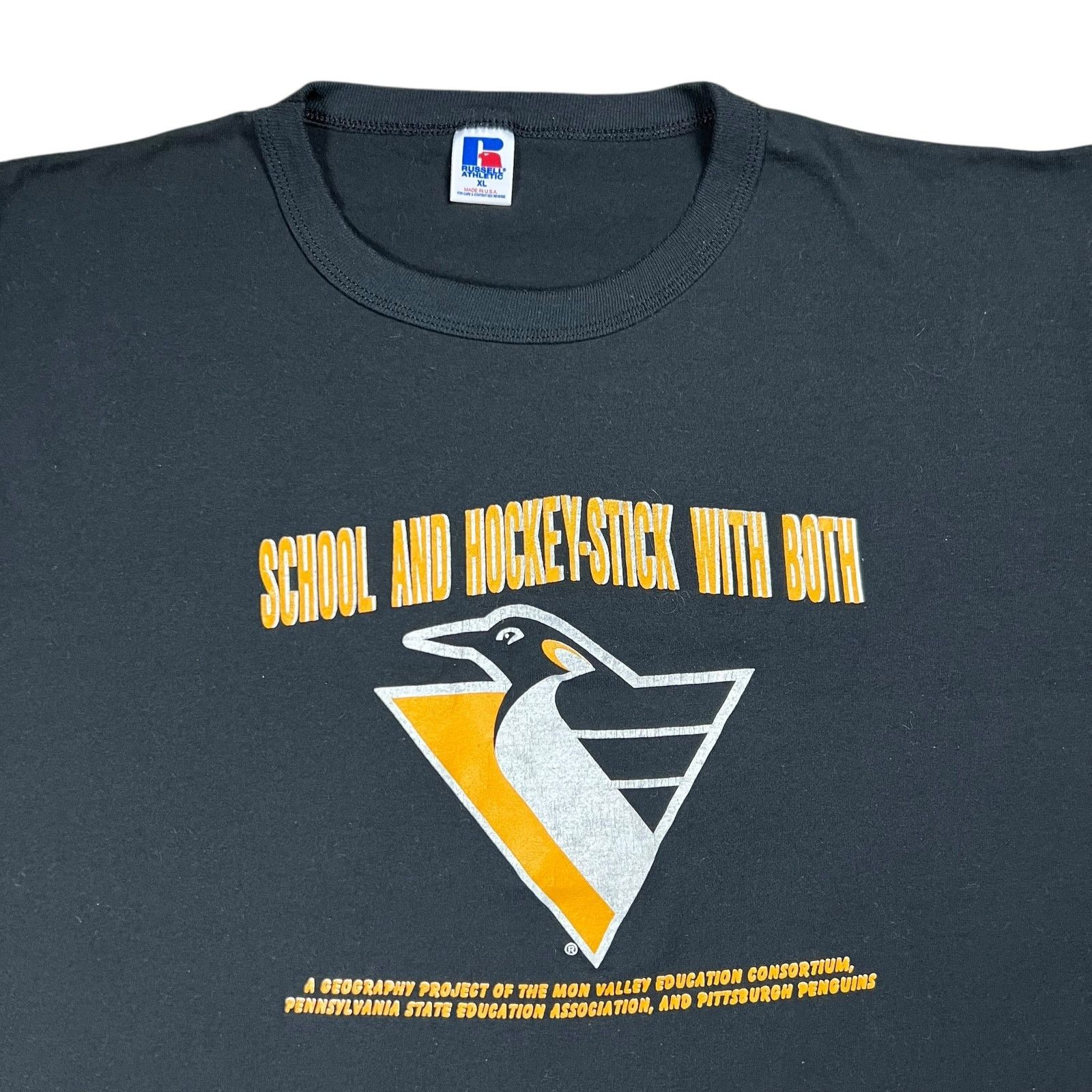 NHL × Russell Athletic × Vintage 1990s Russell Pittsburgh Penguins School and Hockey tee Size US XL / EU 56 / 4 - 2 Thumbnail