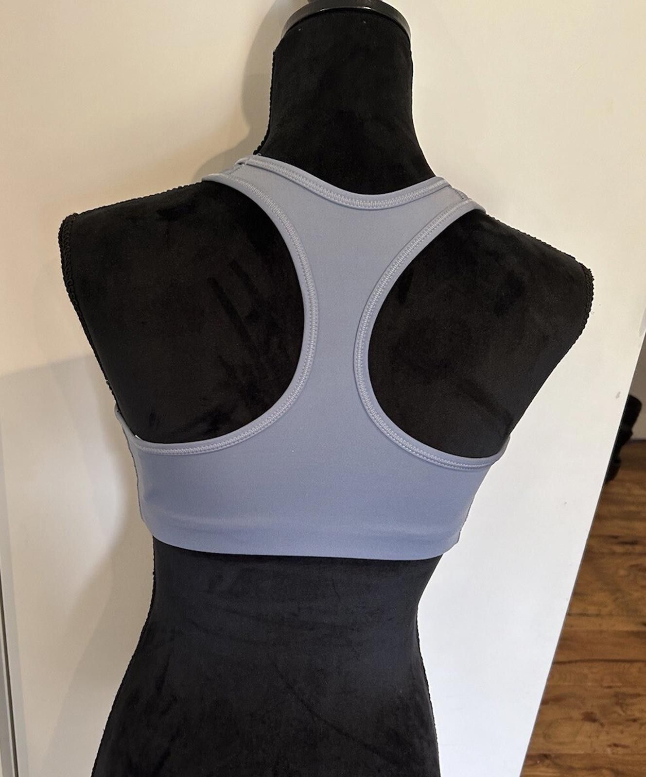 Nike Nike Dri Fit Running Activewear Grey crop top - Size M (003) Size M / US 6-8 / IT 42-44 - 7 Thumbnail