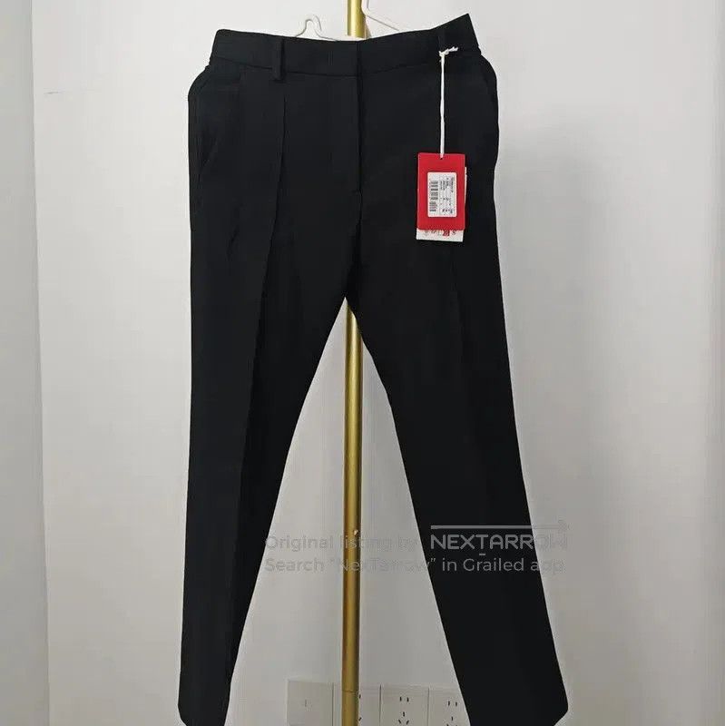 Valentino Valentino Black Wool Casual Pants for Women . Size 23" - 1 Thumbnail