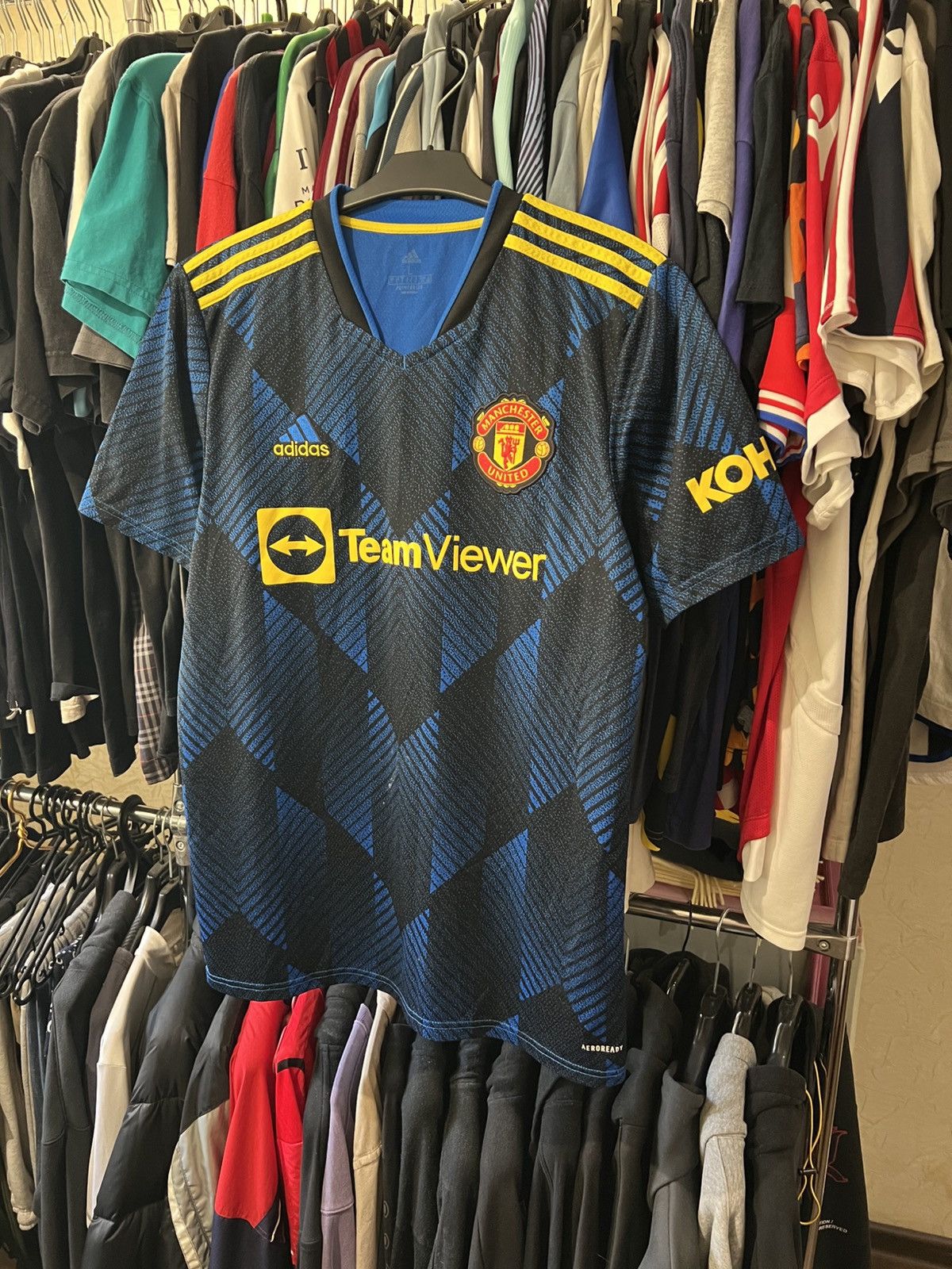Adidas 2021/2022 ADIDAS MANCHESTER UNITED THIRD FOOTBALL SHIRT SZ L Size US L / EU 52-54 / 3 - 1 Thumbnail