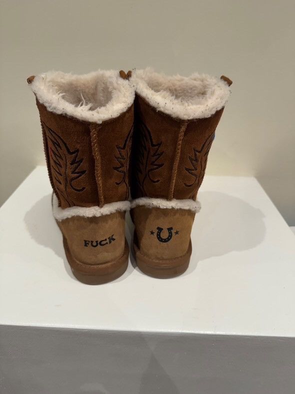Other Bazo 1199 Uggs Boots Cowboy Hugs Size US 9 / EU 42 - 2 Thumbnail