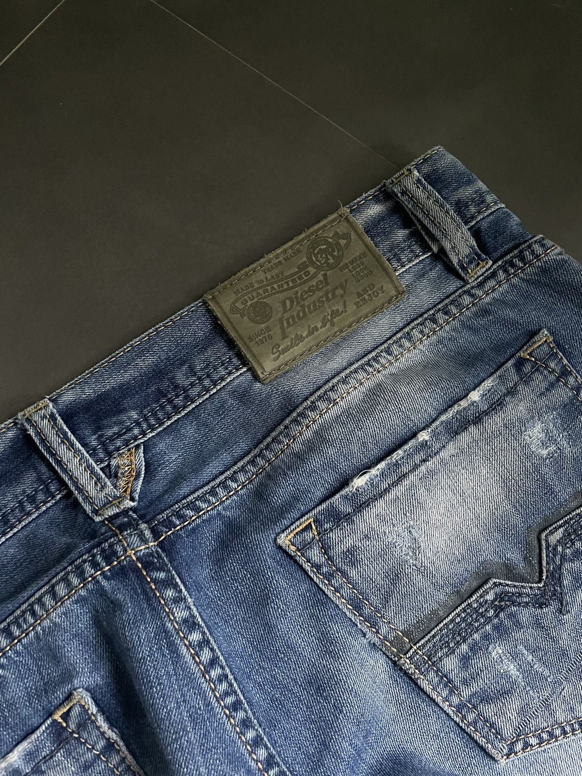 Diesel Vintage Diesel industry Distressed Washed Jeans Size US 34 / EU 50 - 9 Thumbnail