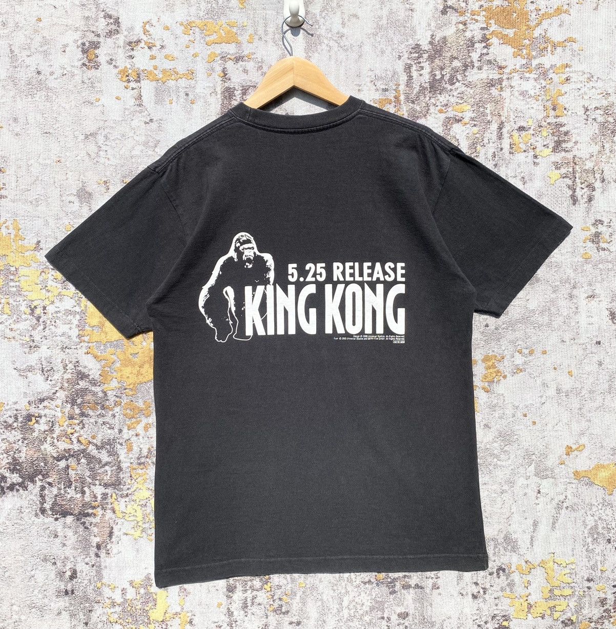 Vintage Vintage 2005 King Kong Movie Promotional Shirt Universal Size US M / EU 48-50 / 2 - 1 Thumbnail