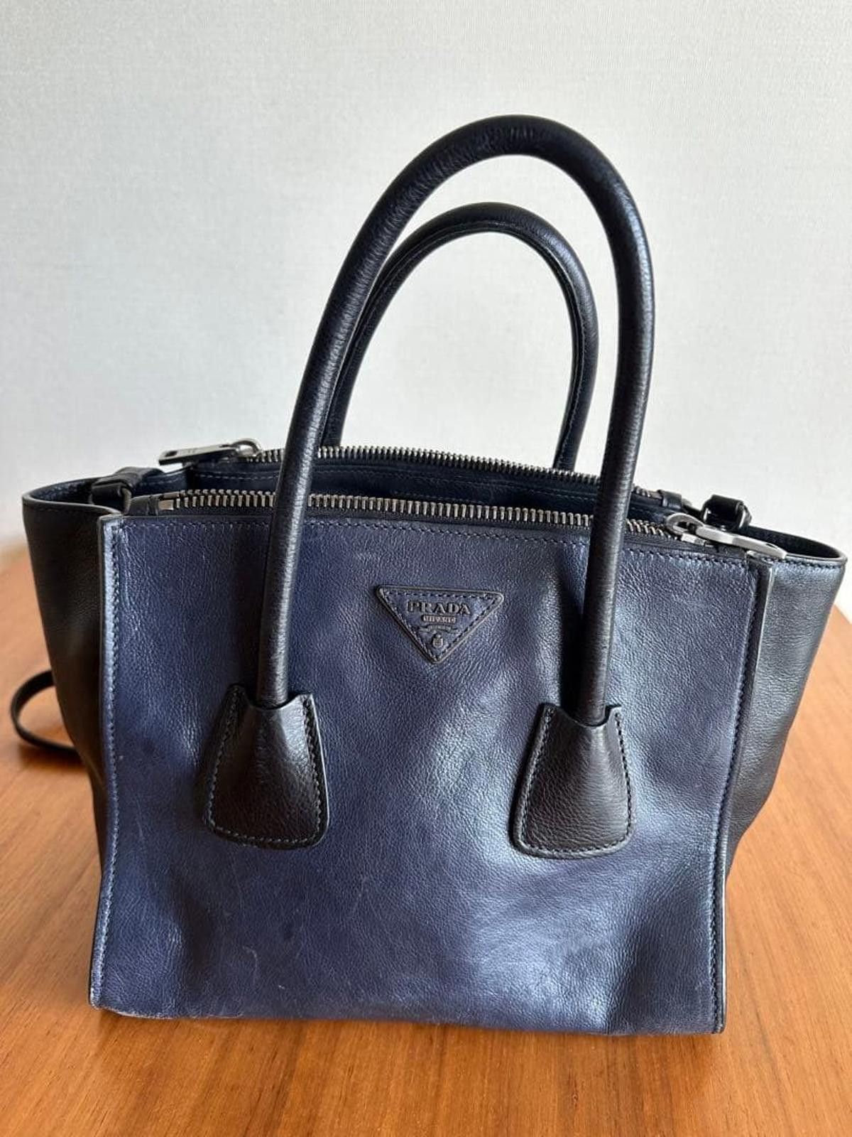 Prada Prada - Black Leather Tote Bag with Shoulder Strap Size ONE SIZE - 2 Thumbnail