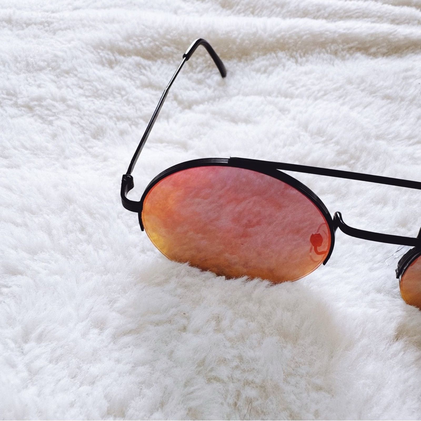 Other Carly Mirrored Red Chic Round Sunglasses Size ONE SIZE - 5 Thumbnail