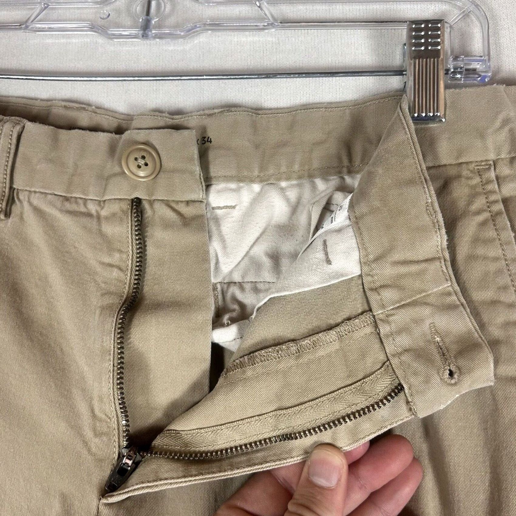 Old Navy Old Navy Khaki Pants Mens 34x34 Classic Straight Leg Workwear Beige Khakis Pants Mens Size US 34 / EU 50 - 2 Thumbnail