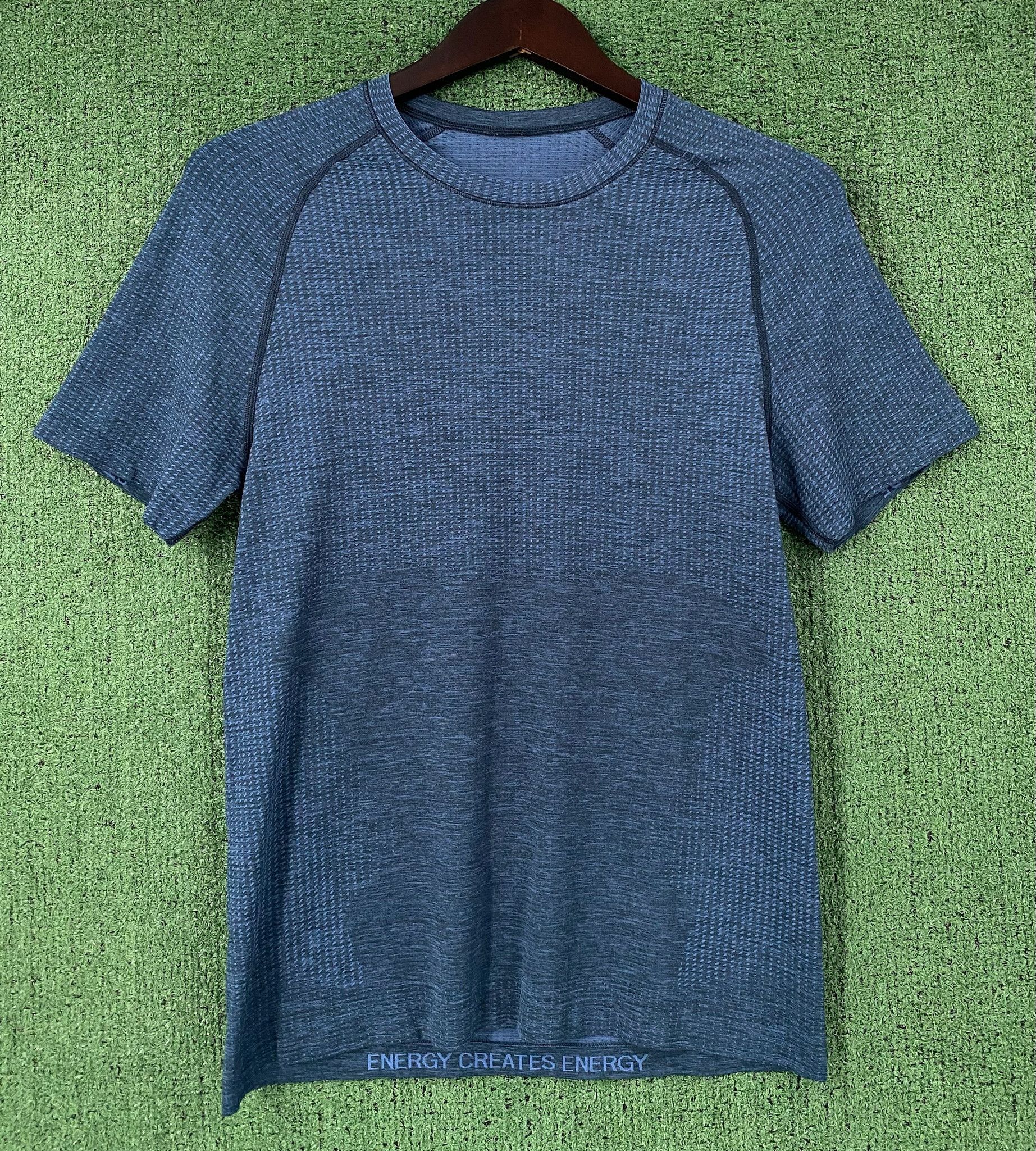 Lululemon Lululemon Metal Vent Tech 2.5 Blue Short Sleeve Shirt XS Size US XS / EU 42 / 0 - 1 Thumbnail
