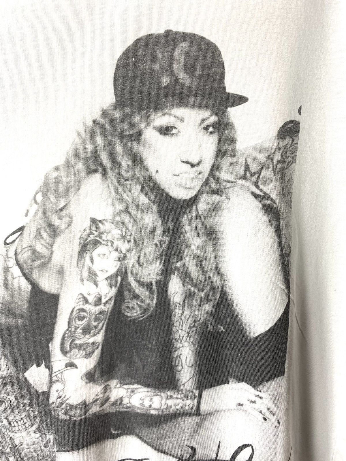 Japanese Brand × Vintage Vintage Naked Sexy Girls Tattoo Family T Shirt Pin Up Size US M / EU 48-50 / 2 - 4 Thumbnail