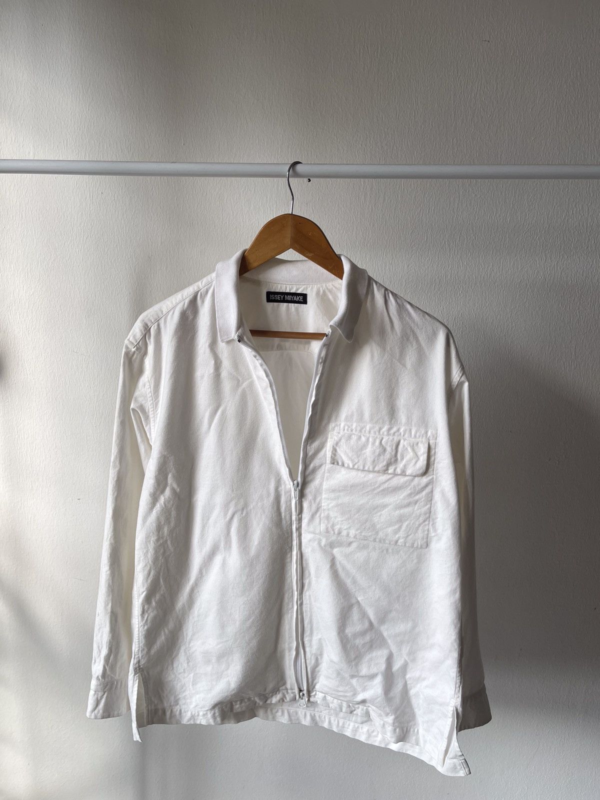Issey Miyake 2000s Issey Miyake White Zipper Shirt Size US M / EU 48-50 / 2 - 1 Thumbnail