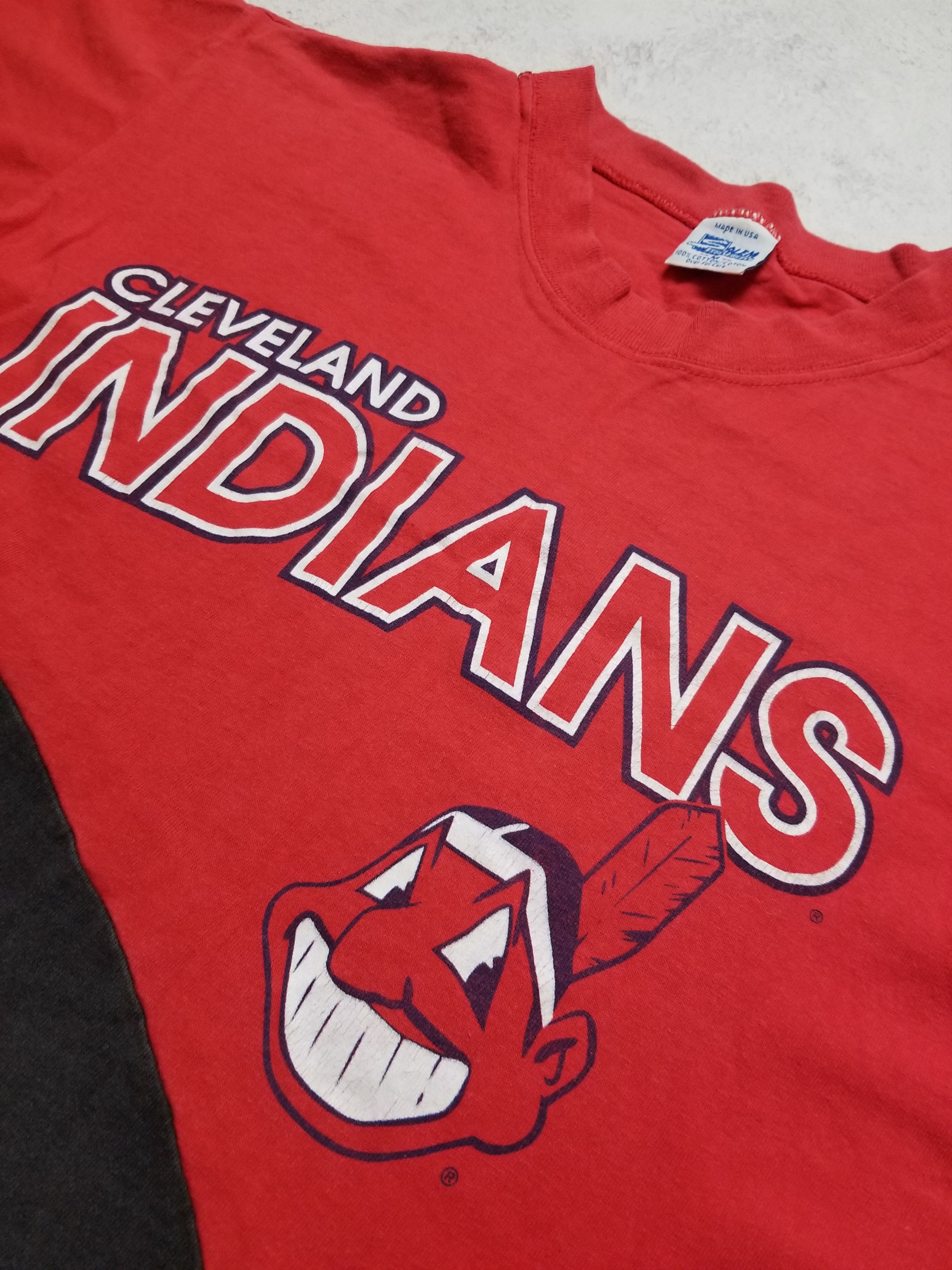 Salem Sportswear Vintage 94s SALEM SPORTWEAR CLEVELAND INDIANS MLB T-Shirt Size US M / EU 48-50 / 2 - 13 Thumbnail