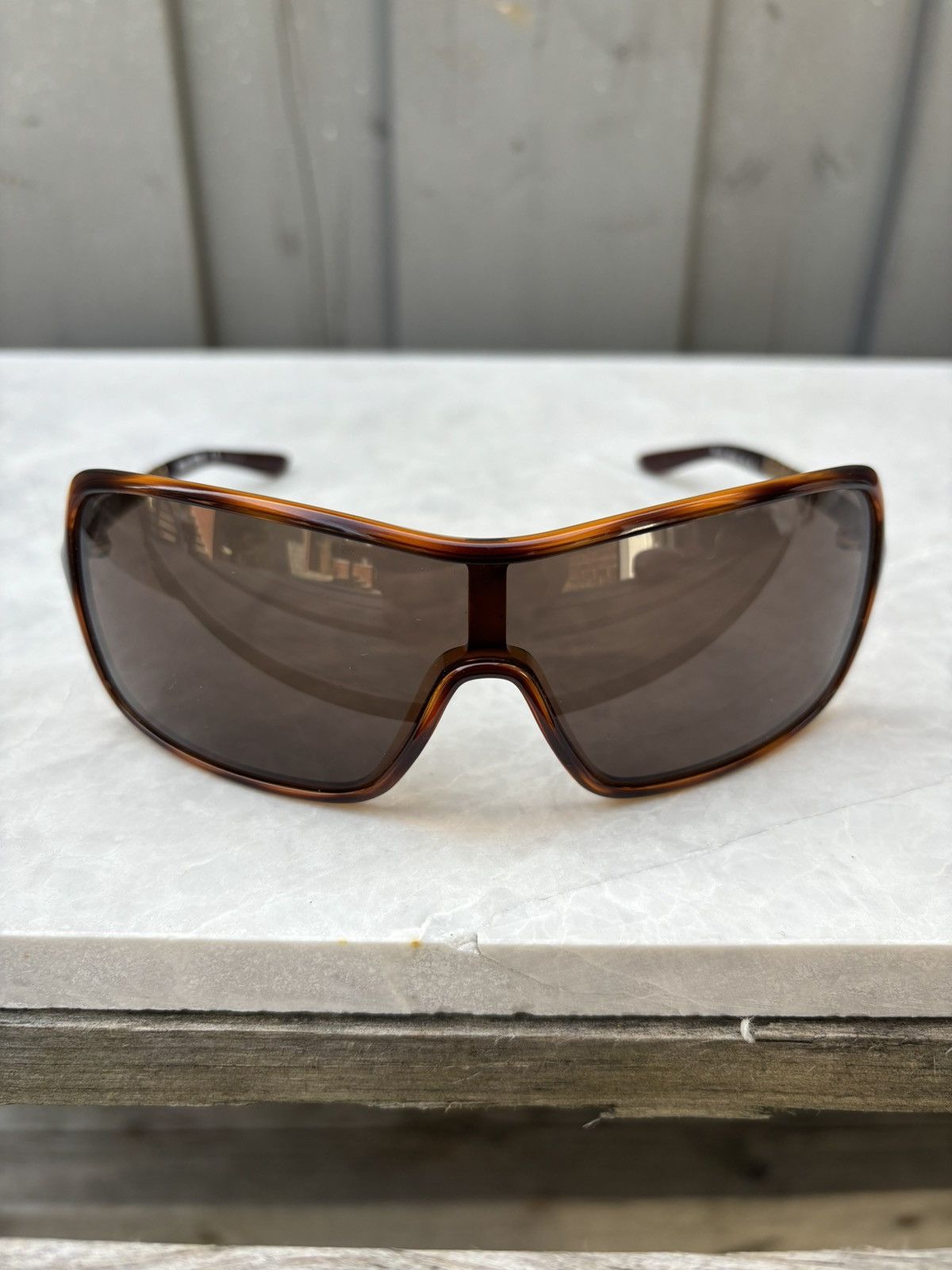 Miu Miu × Prada 2000s Miu Miu Sunglasses Y2K Shield Gold SMU 10H Visor Overs Size ONE SIZE - 8 Thumbnail