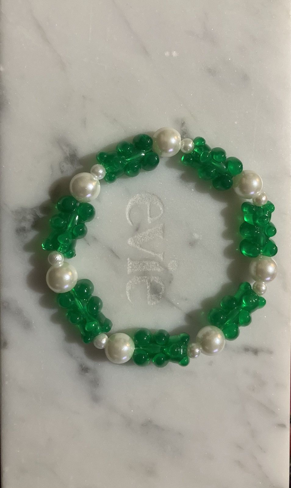 Other Green gummy bear and faux pearl bracelet Size ONE SIZE - 1 Preview