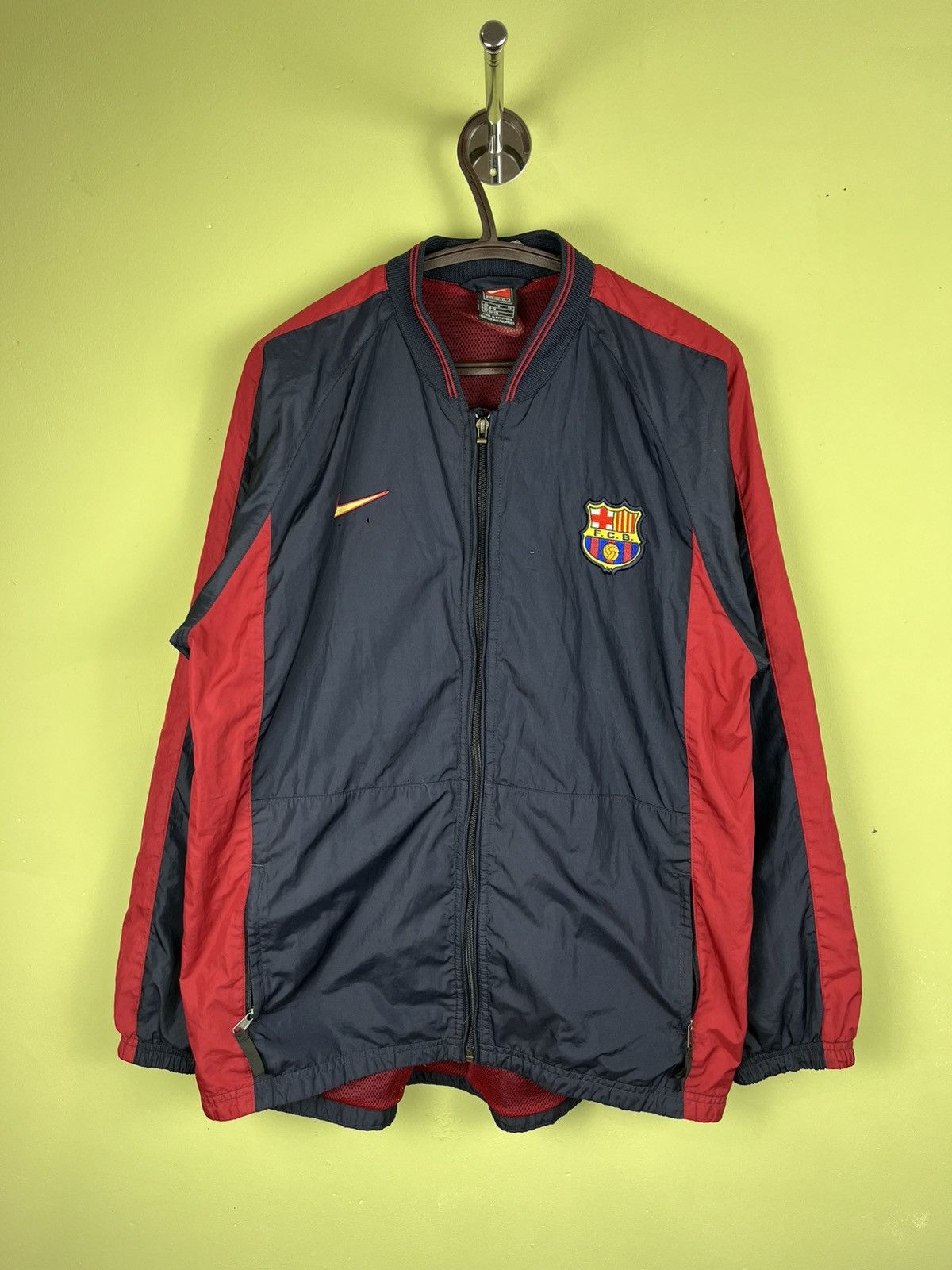 Nike Vintage 90s FC Barcelona Nike Logo Jacket BlokeCore Size US XL / EU 56 / 4 - 2 Thumbnail