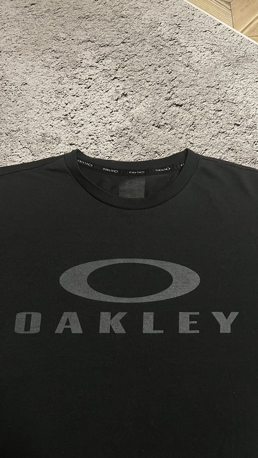 Oakley Oakley big logo t shirt Size US L / EU 52-54 / 3 - 3 Thumbnail