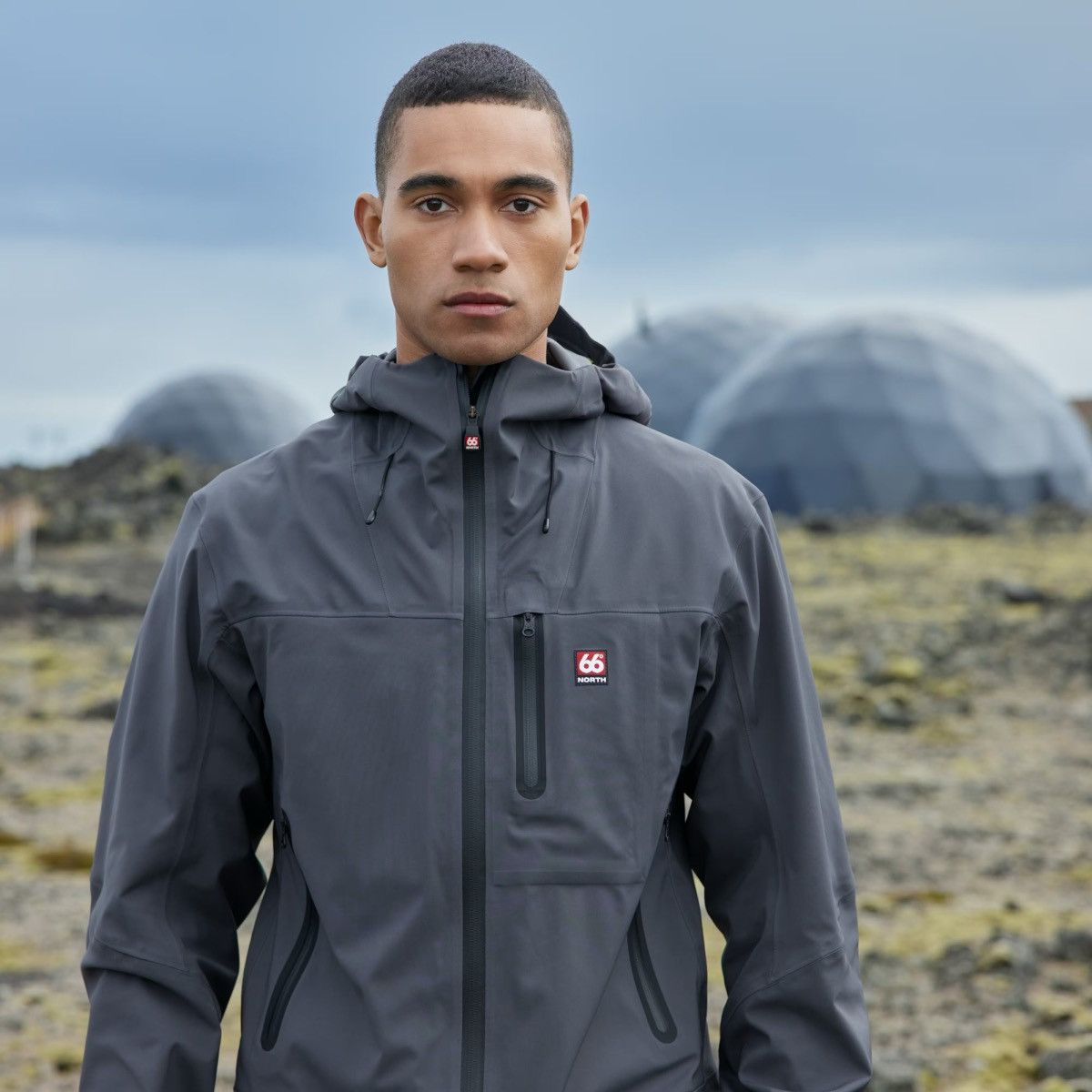 66 North 66° North Skaftafell Gore-Tex Infinium Jacket in Lava Size US M / EU 48-50 / 2 - 3 Thumbnail