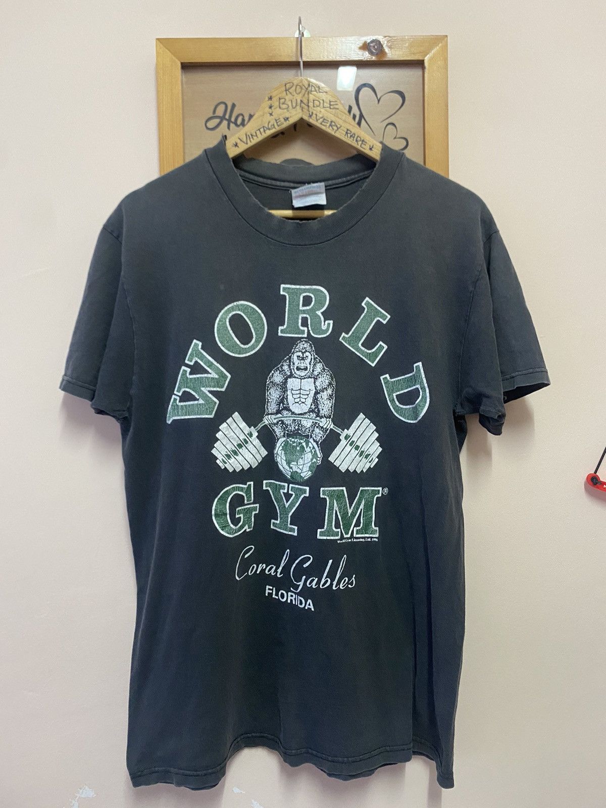 image of World Gym Vintage 90's in Black, Men's (Size Medium)