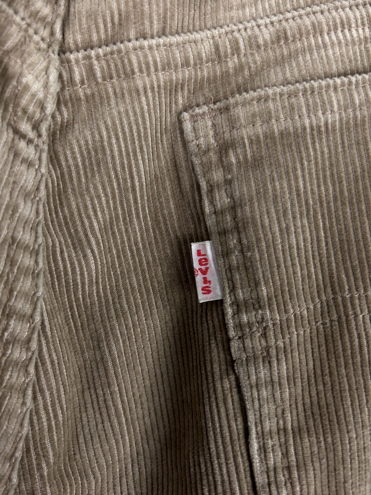 Levi's 80s Vintage Levis Corduroy Velvet Pants Trousers In Beige Size US 30 / EU 46 - 9 Thumbnail