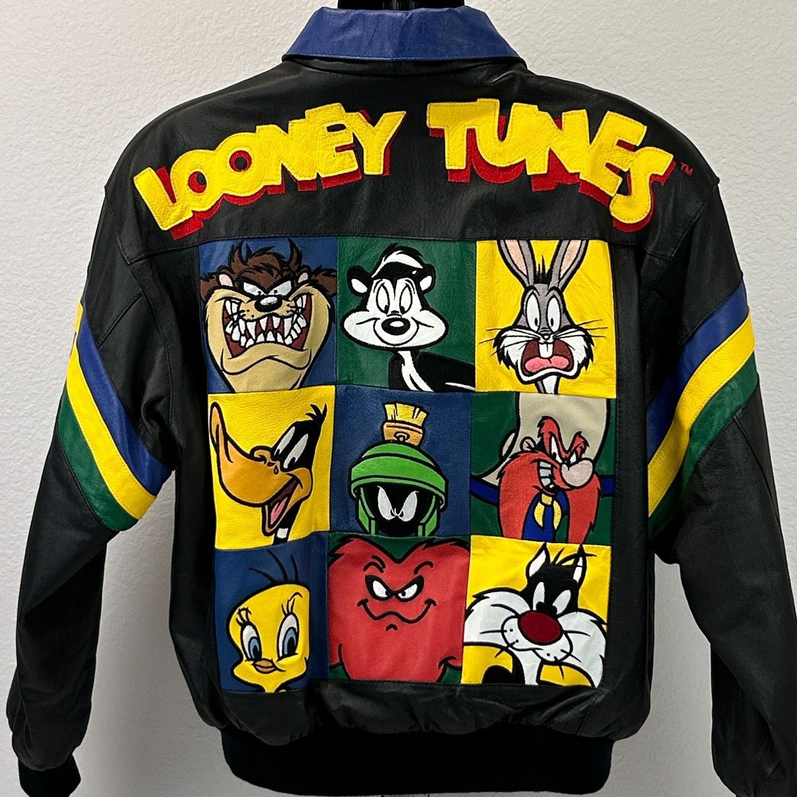 Warner Bros Vintage 90s Looney Tunes Leather Bomber Jacket 1997 L Large Size US L / EU 52-54 / 3 - 8 Thumbnail