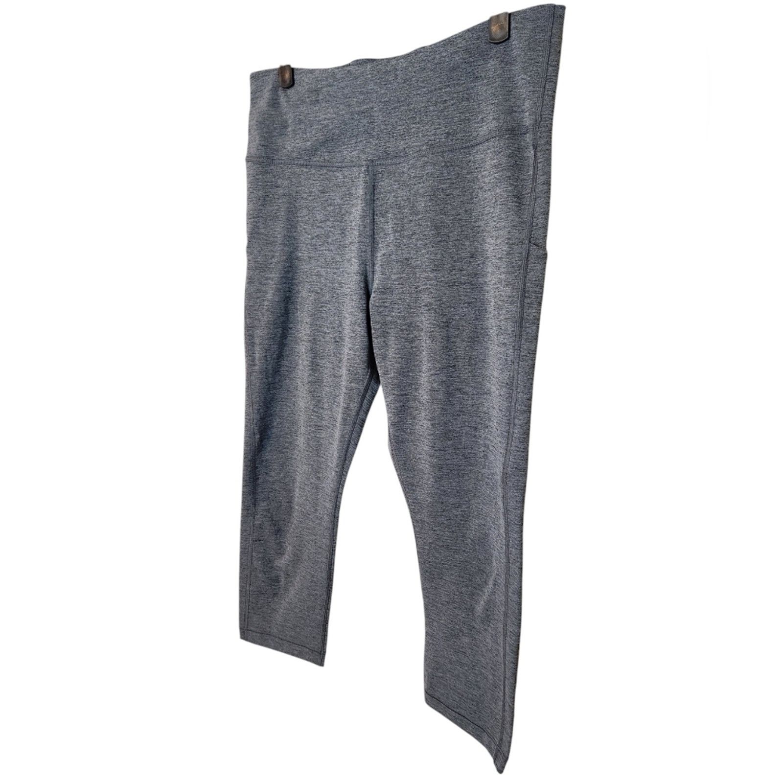 Athleta Athleta Ultimate stash pocket capri Large Size 31" - 8 Thumbnail