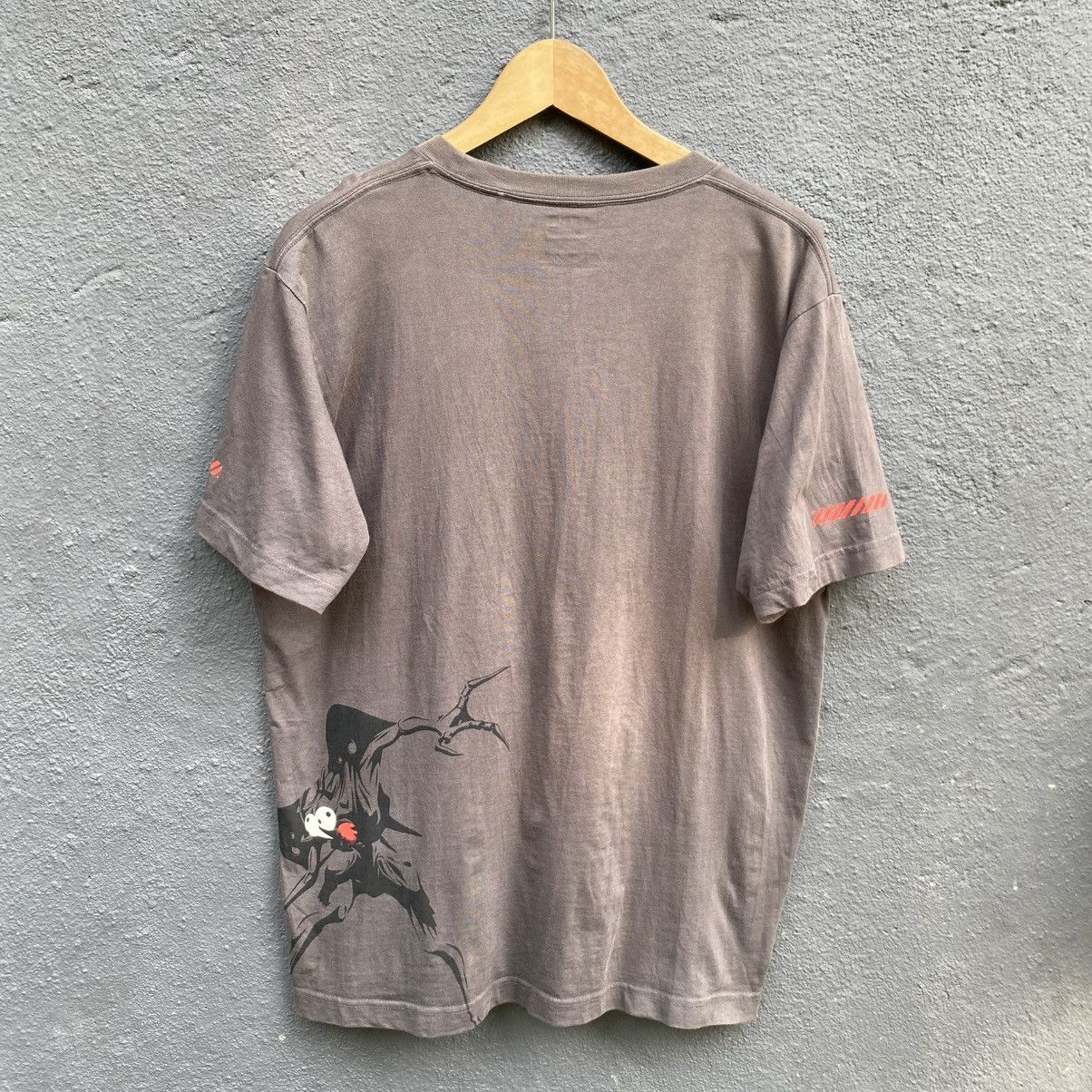 Anime Thrashed Faded Evangelion X Uniqlo Tee Size US L / EU 52-54 / 3 - 1 Thumbnail