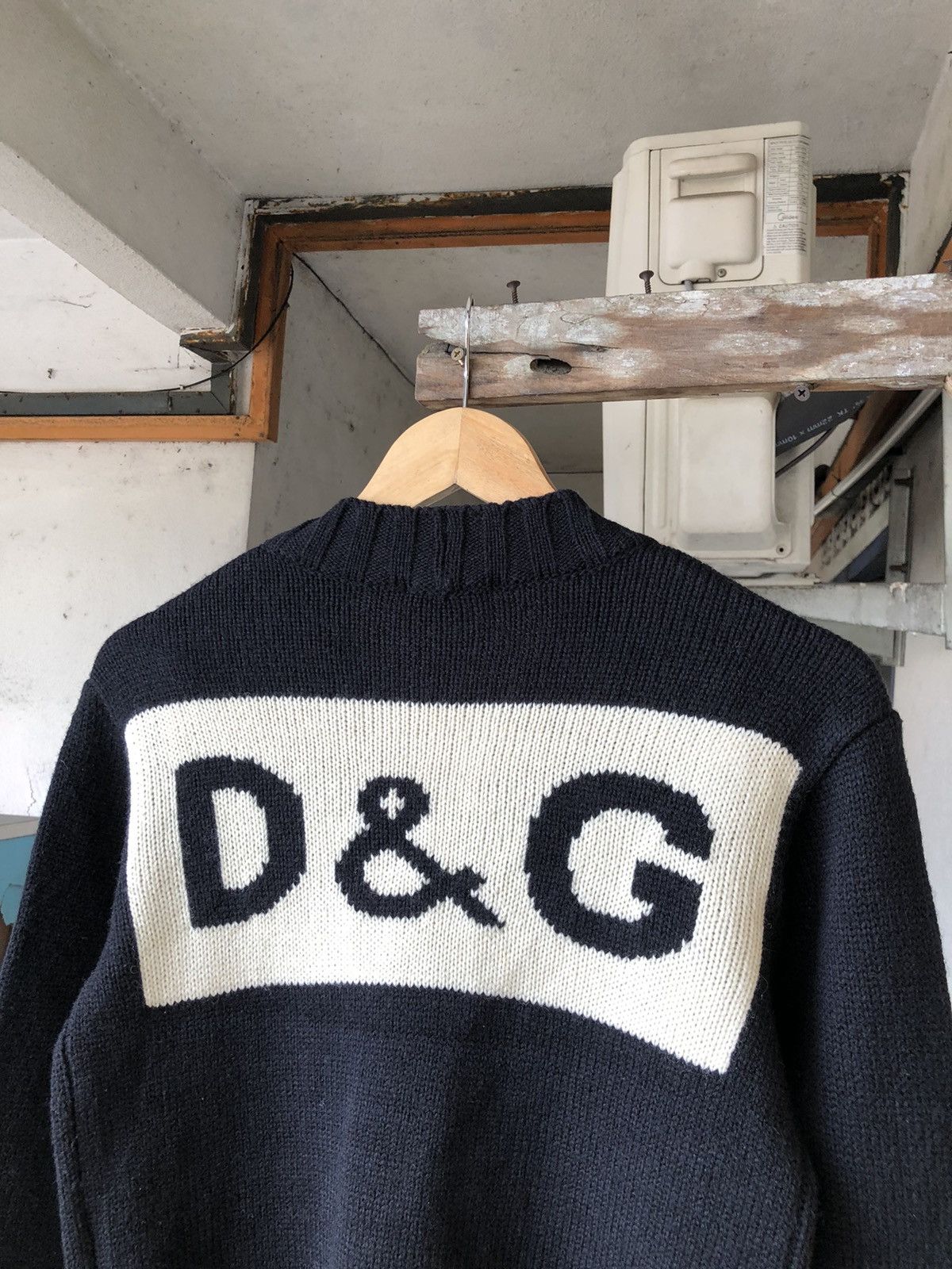 Dolce & Gabbana Vintage 90s Dolce & Gabbana Big Logo Crop Knitwear Size S / US 4 / IT 40 - 14 Thumbnail
