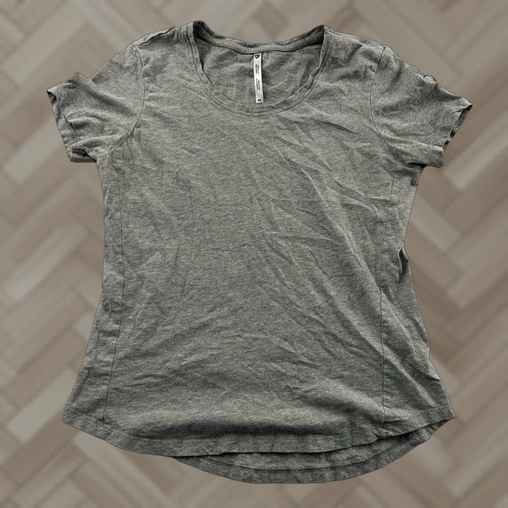 Vintage Kuhl Short Sleeve T-Shirt Women's XS Gray Size XS / US 0-2 / IT 36-38 - 1 Thumbnail