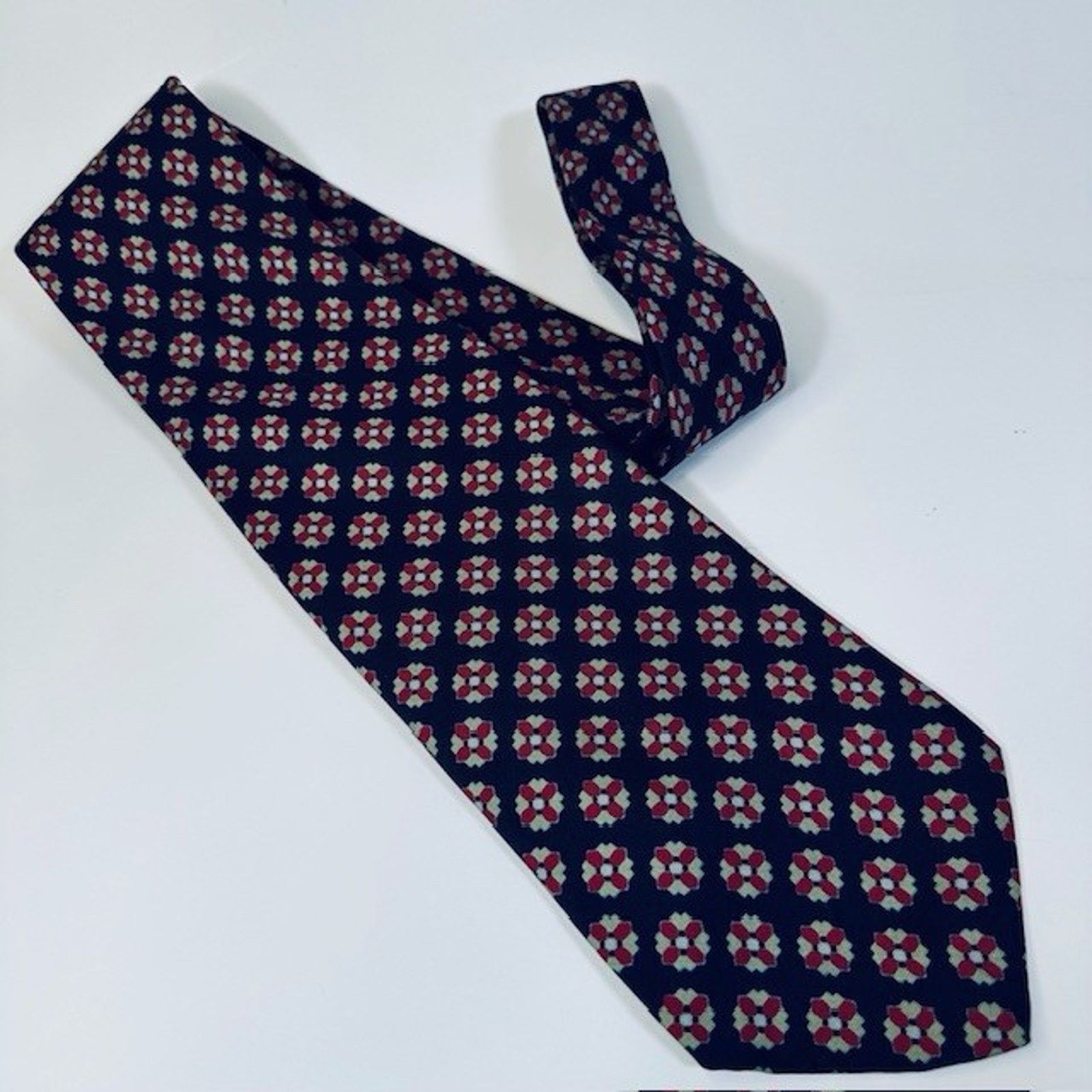 Other Reis of New Haven Saxon Shop Neck Tie Blue/Red Floral Preppy Size ONE SIZE - 8 Thumbnail