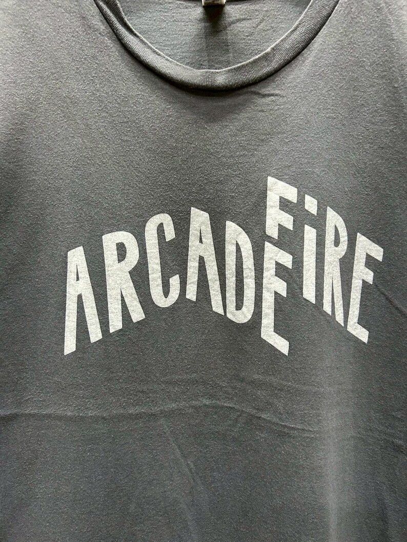 Band Tees Vintage 2000s Arcade Fire tshirt size M Size US M / EU 48-50 / 2 - 3 Thumbnail