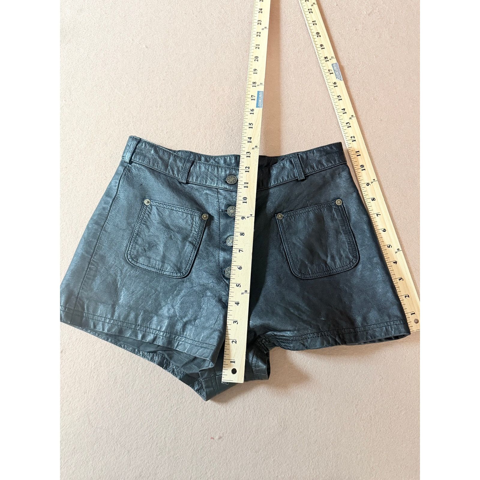Other Vintage leather black shorts leather king small 26W grunge Size 26" / US 2 / IT 38 - 2 Thumbnail