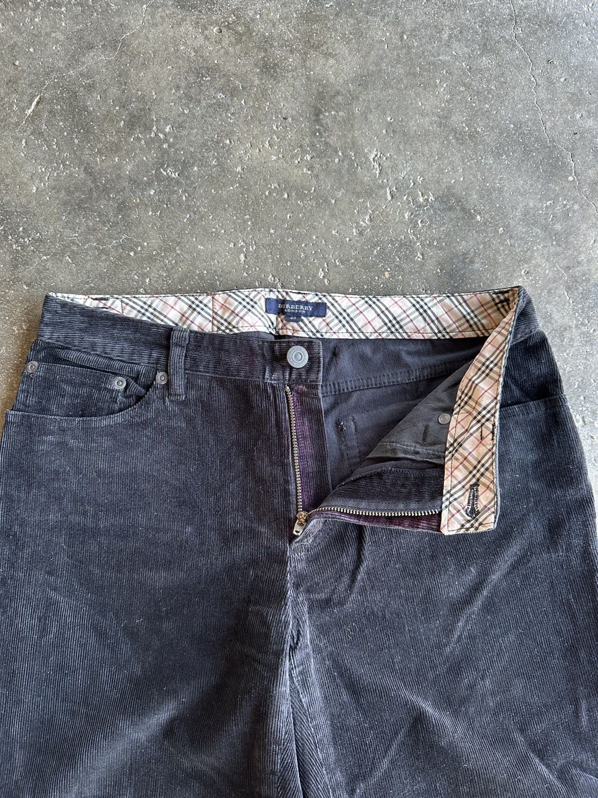Burberry BURBERRY NOVA CHECK CORDUROY BLACK PANTS W28 Size US 28 / EU 44 - 9 Thumbnail